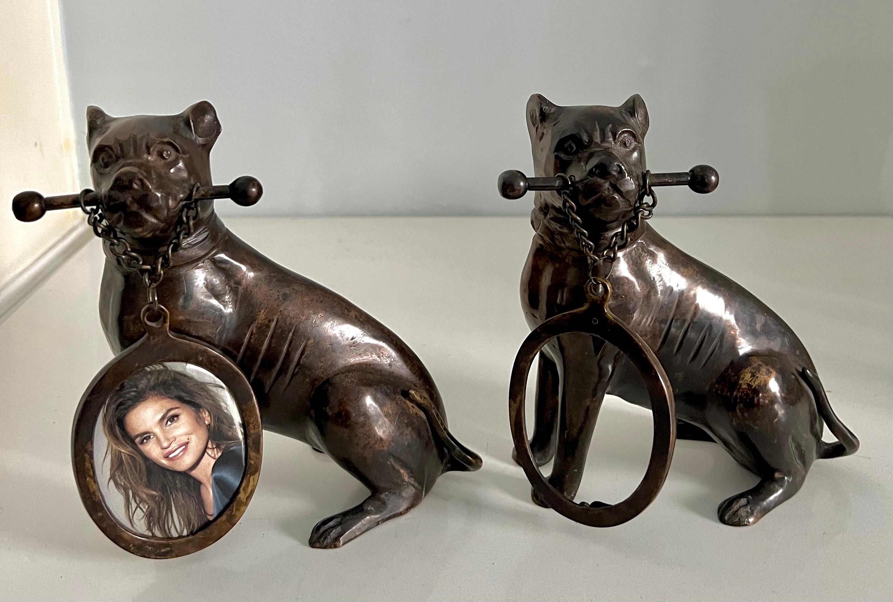 Pair of Bronze Boxer Dog Bookends Holding an Oval Picture Frame In Good Condition For Sale In Los Angeles, CA