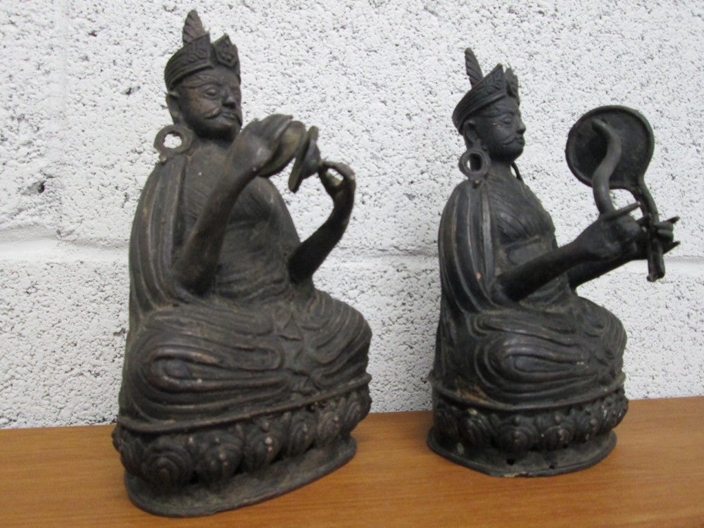Asian Pair of Bronze Buddha Statues For Sale