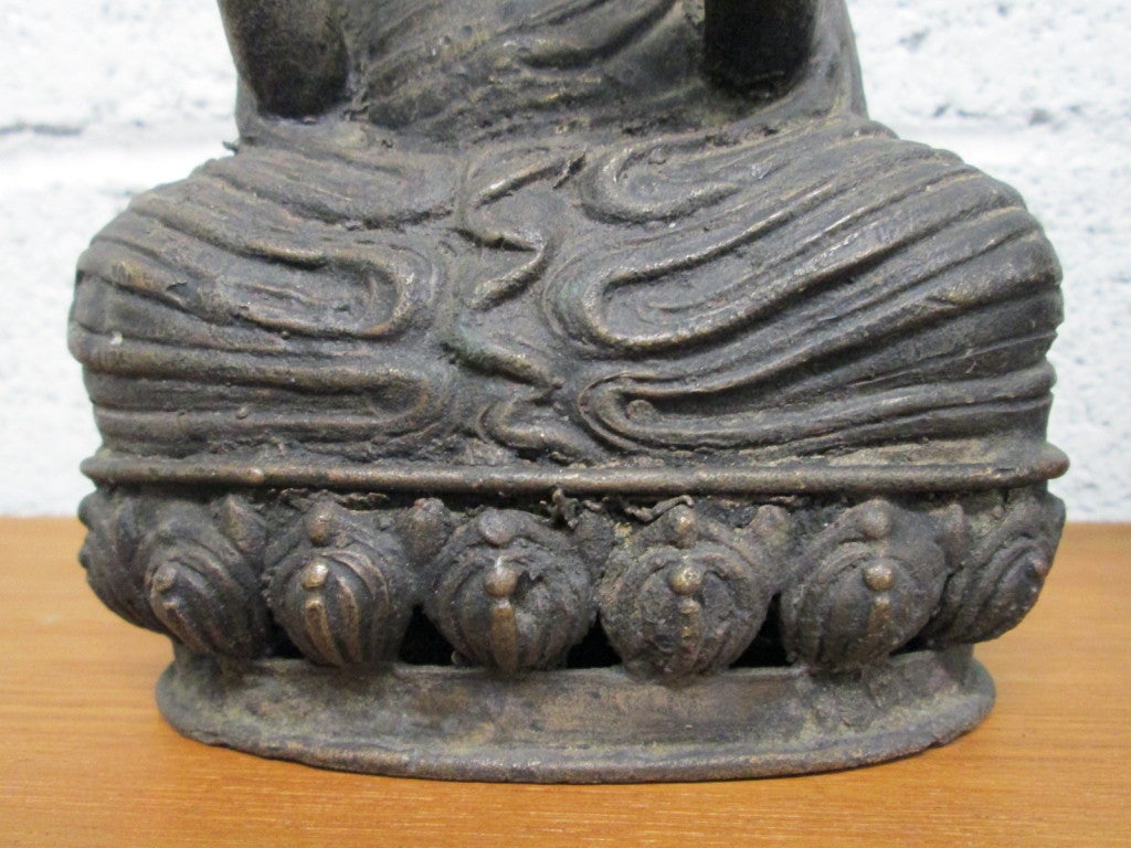 Pair of Bronze Buddha Statues For Sale 2