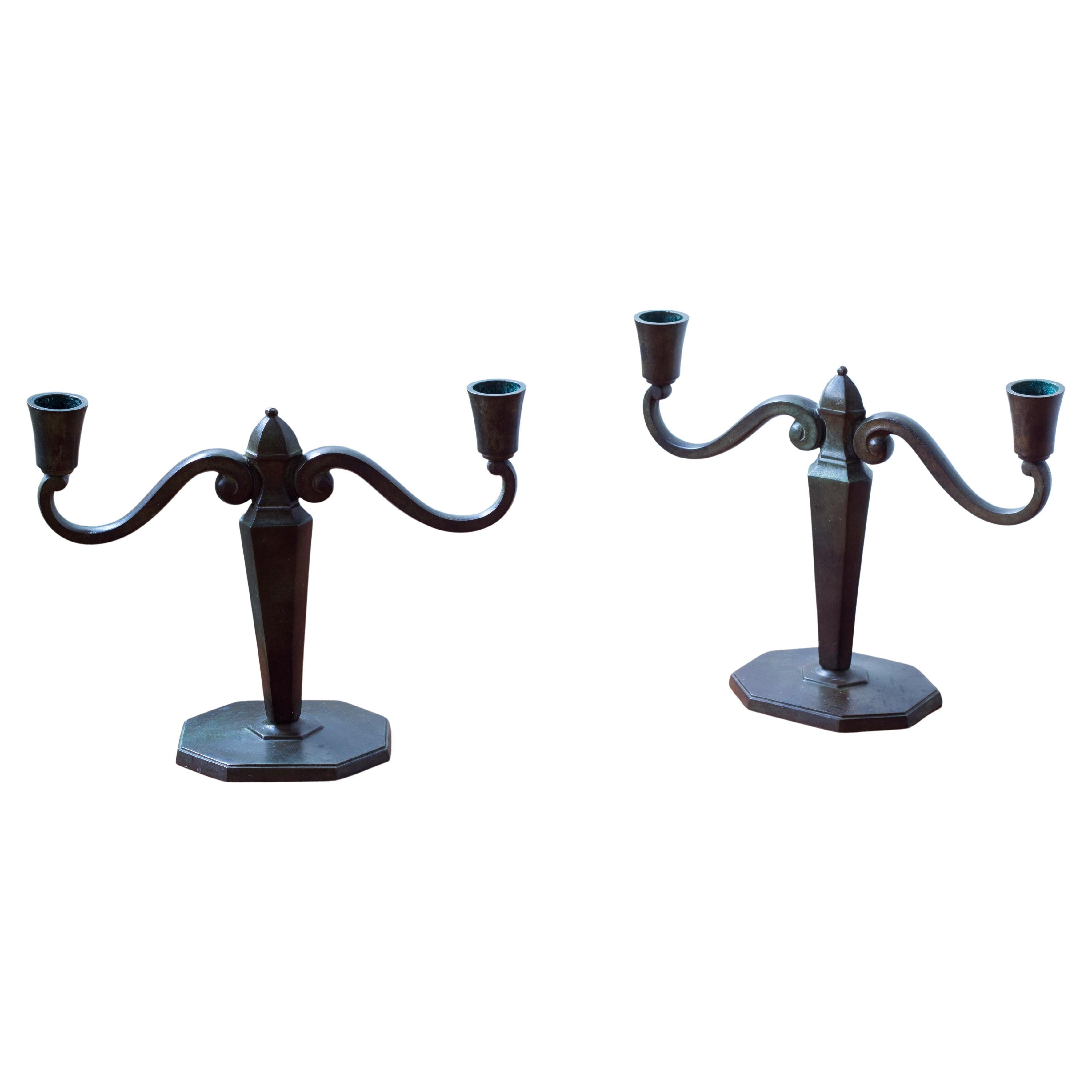 Coppia di candelabri in bronzo di GAB. Grazia svedese anni 
30 in vendita