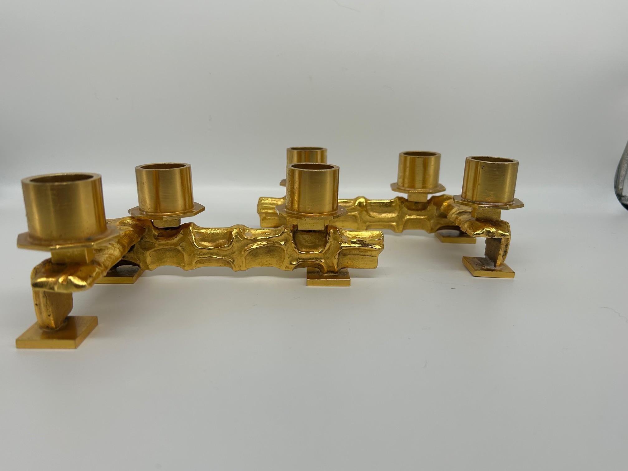 XX secolo coppia di portacandele in bronzo in vendita