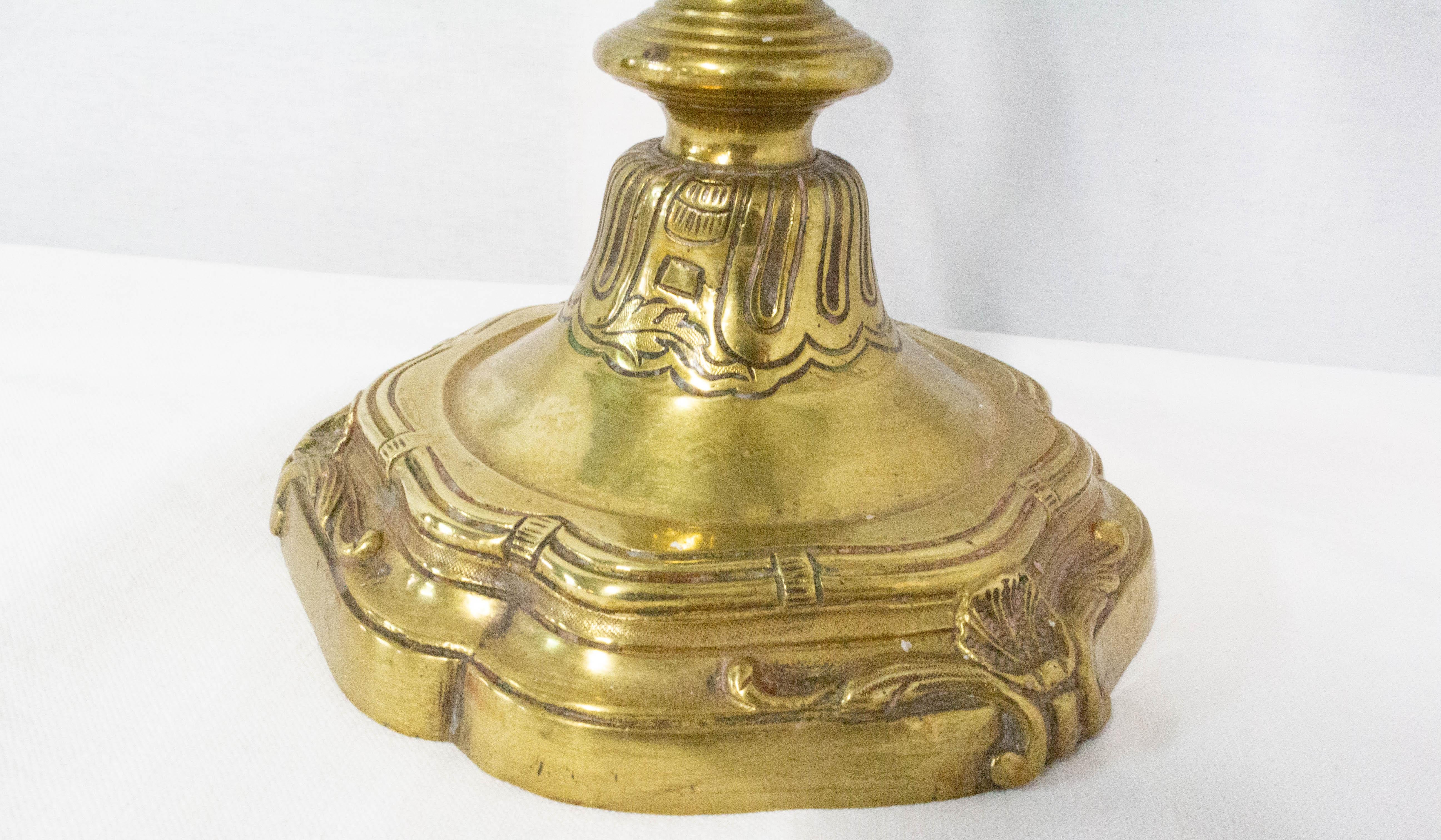Coppia di portacandele in bronzo in stile Luigi XV, Francia, XIX secolo in vendita 5