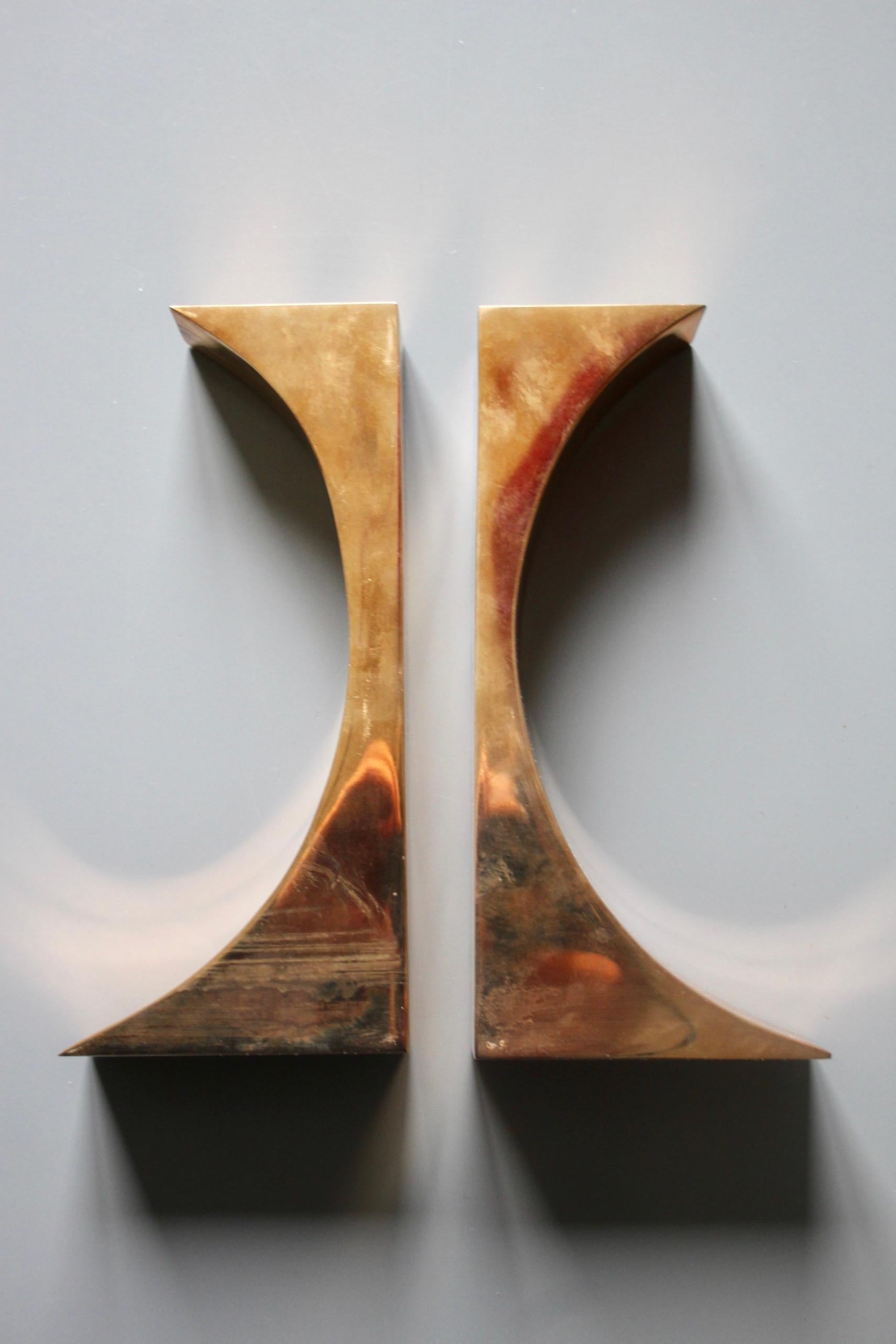 Bronze Paire de chandeliers en bronze en vente