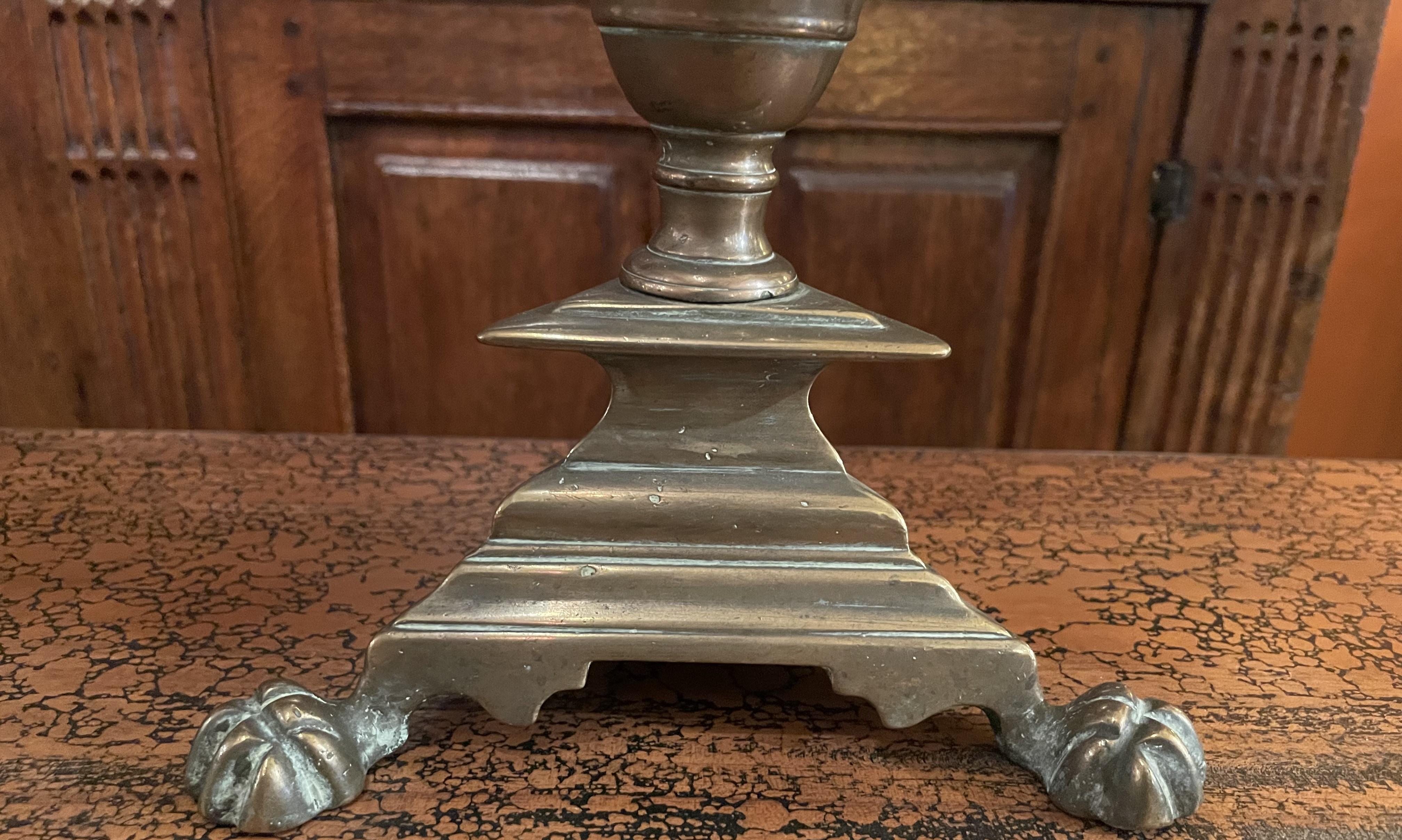 Bronze Paire de chandeliers en bronze 17ème siècle - France en vente