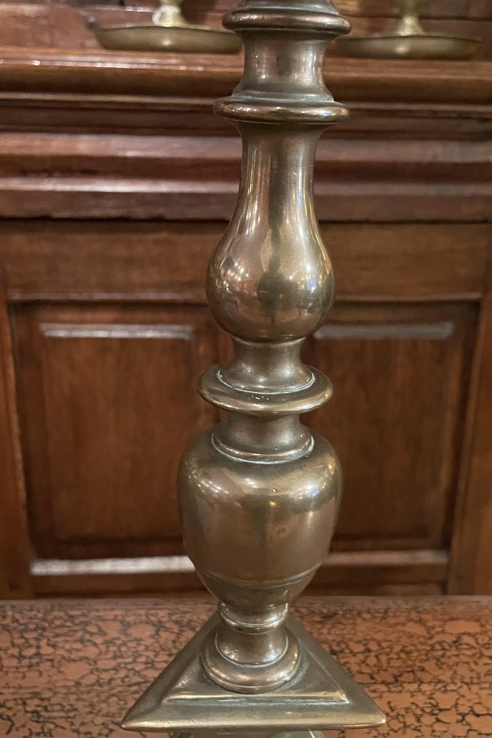 Paire de chandeliers en bronze 17ème siècle - France en vente 1