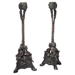 Pareja de candeleros de bronce, hacia 1840