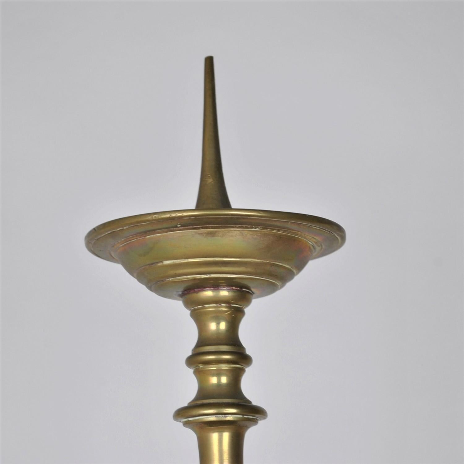Paire de chandeliers en bronze, fin 18e/début 19e siècle en vente 3
