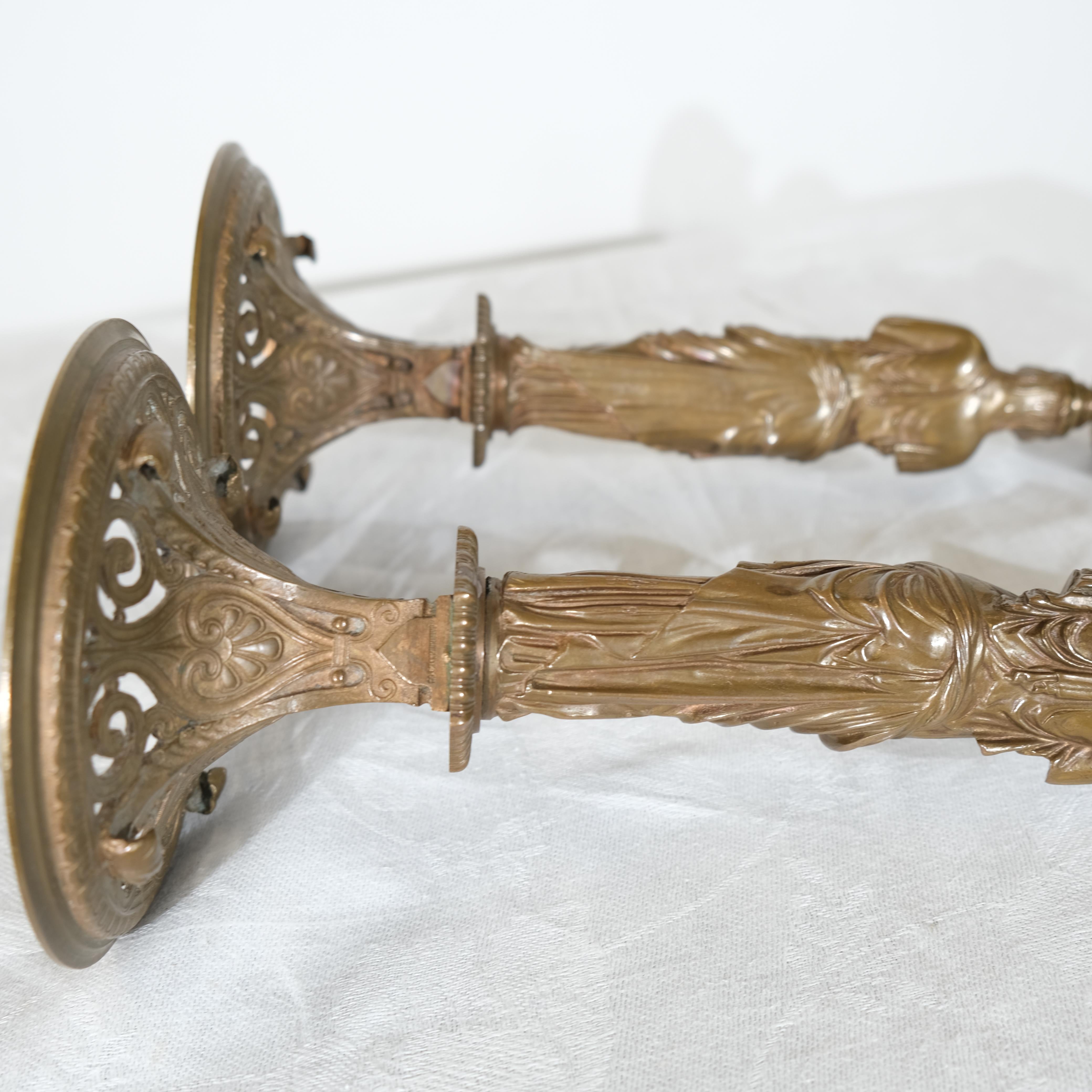 Coppia di candelieri in bronzo firmati Barbedienne (1838-) in vendita 3