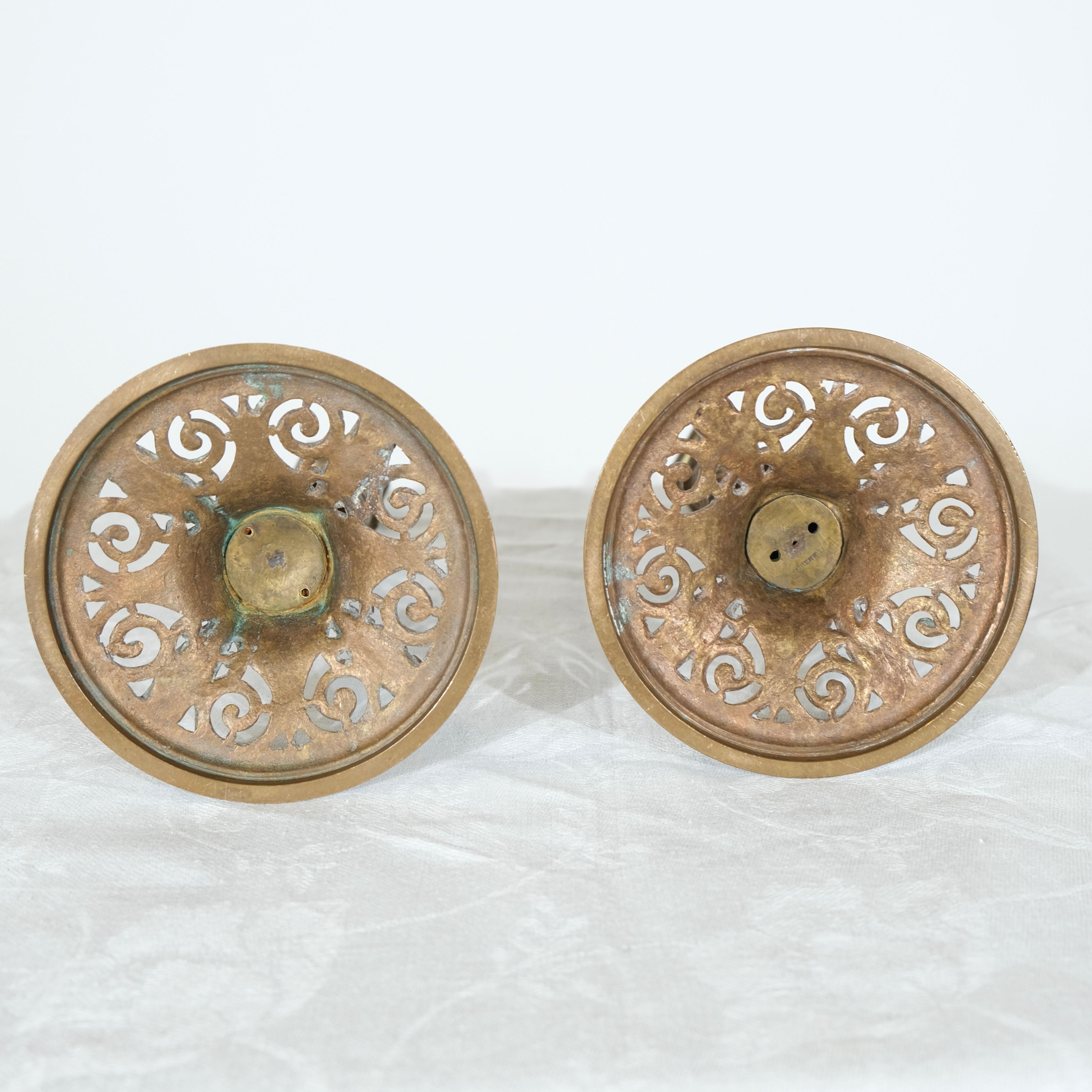 XIX secolo Coppia di candelieri in bronzo firmati Barbedienne (1838-) in vendita