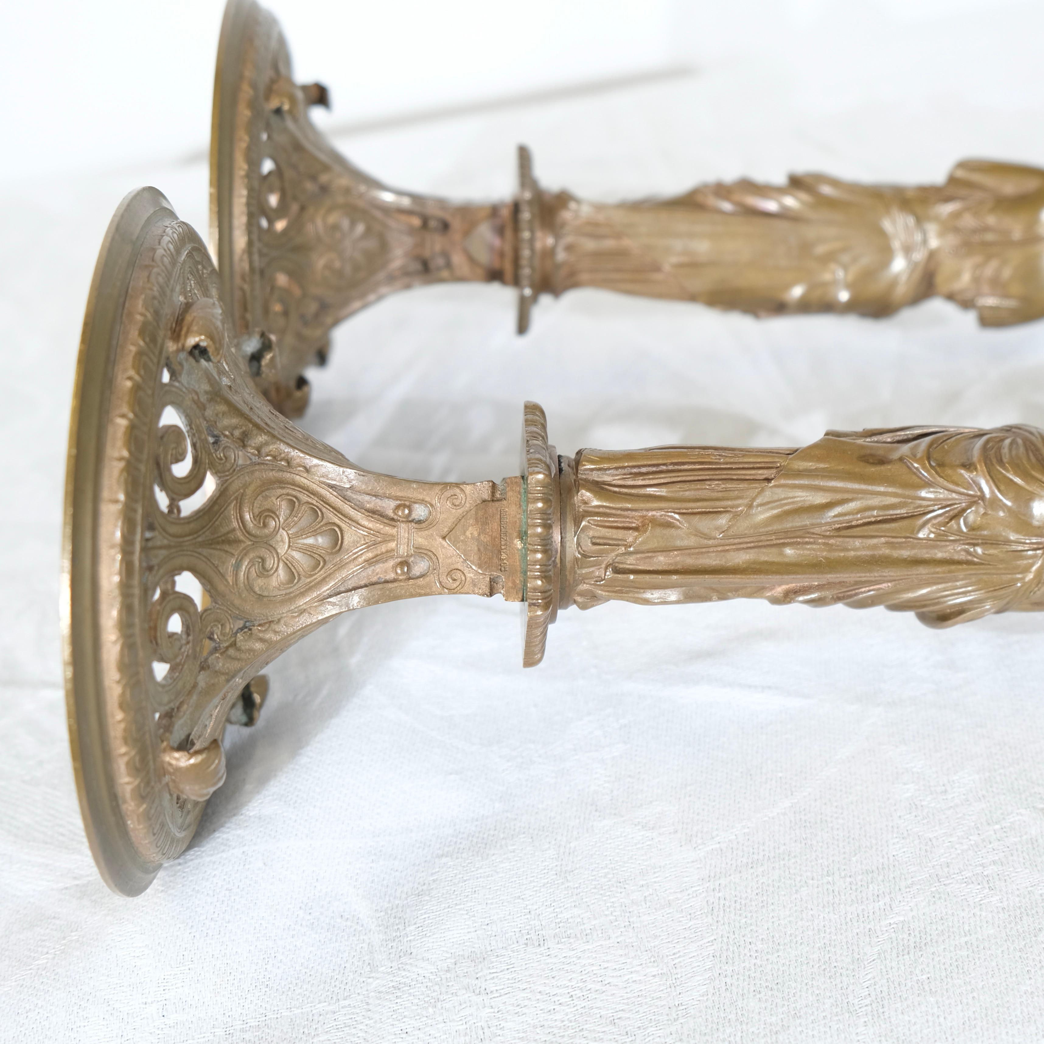 Coppia di candelieri in bronzo firmati Barbedienne (1838-) in vendita 2