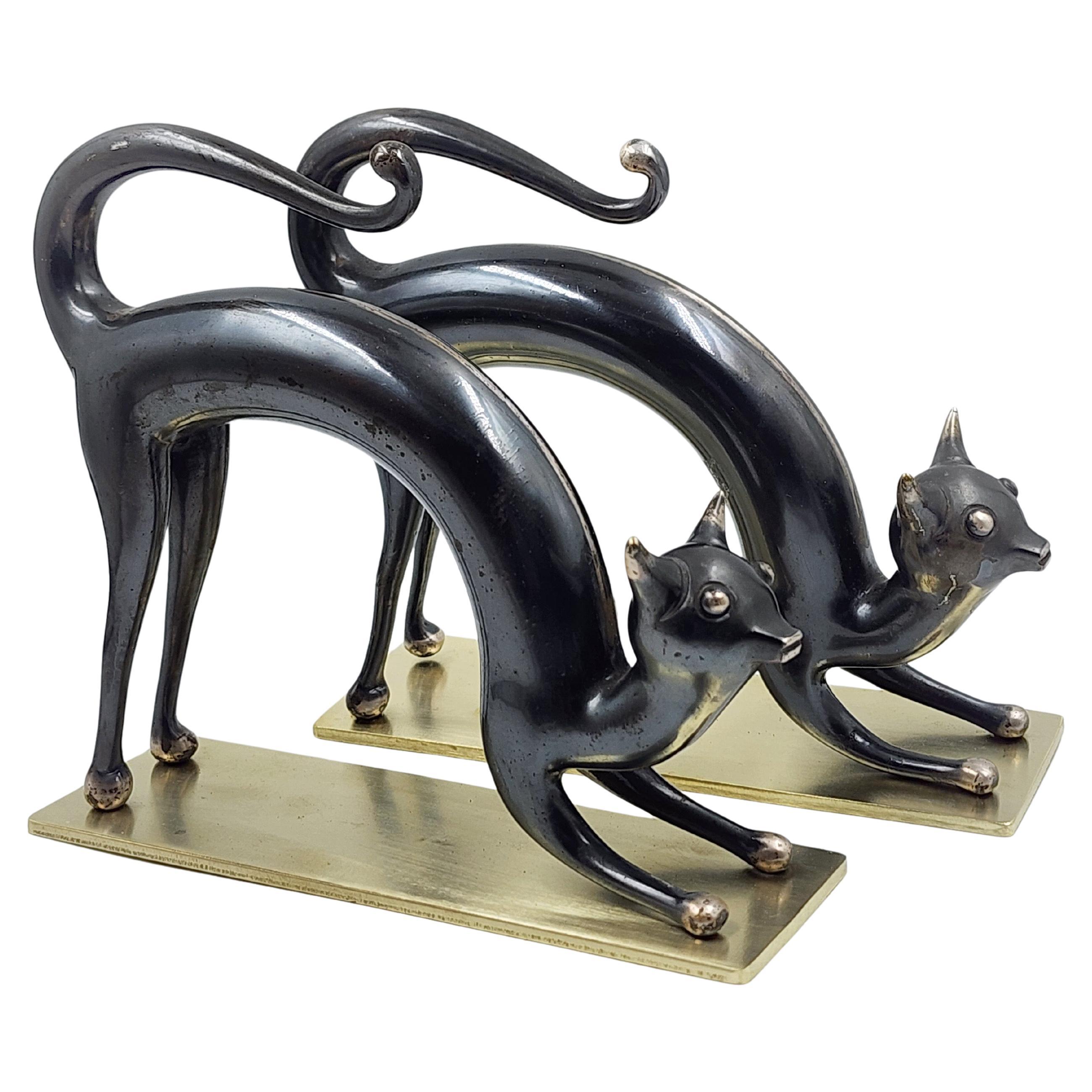 Pair of bronze cat bookends from Viennese Hagenauer For Sale