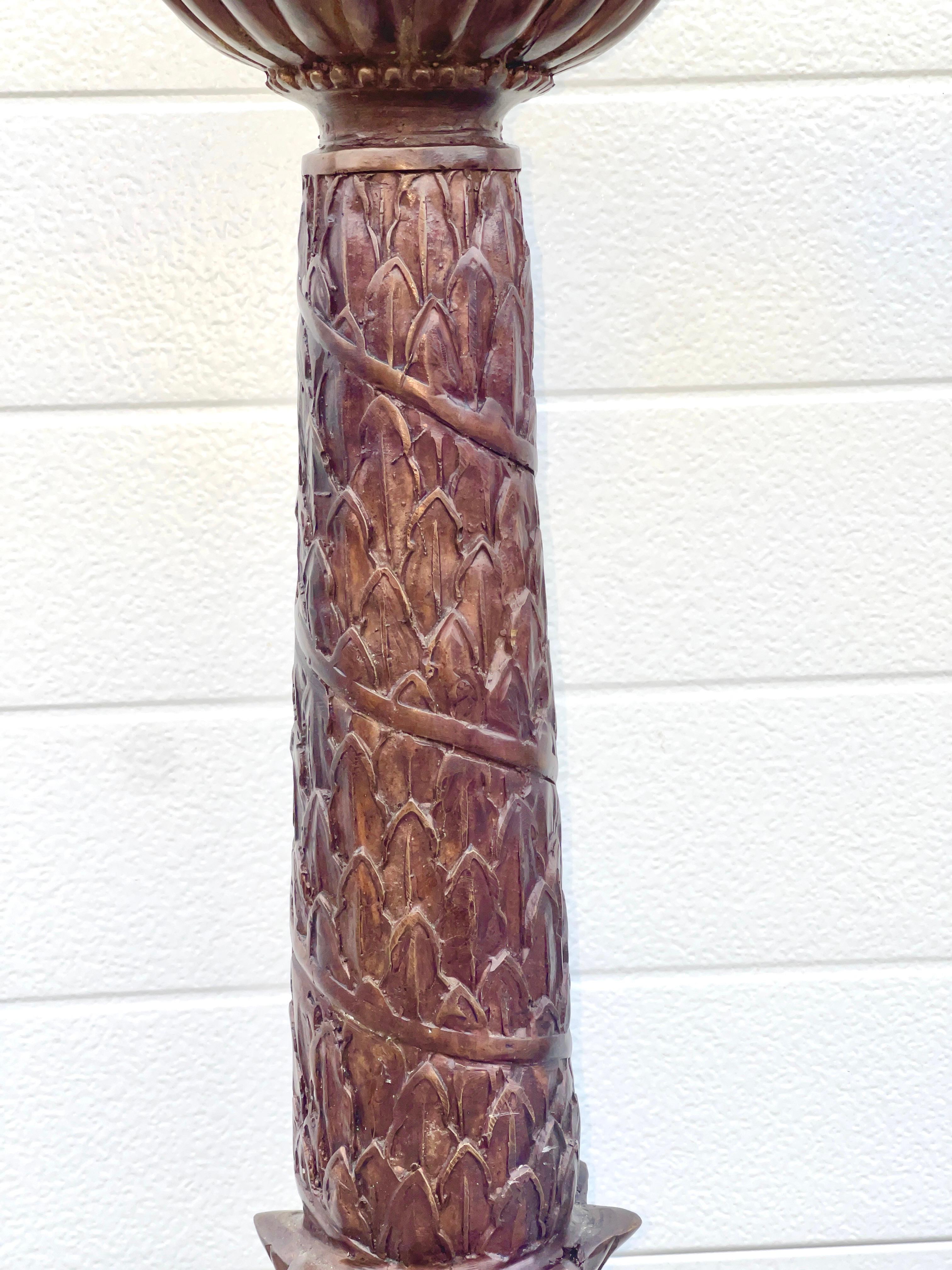 Coppia di portacandele da terra in bronzo in stile Charles X in vendita 3