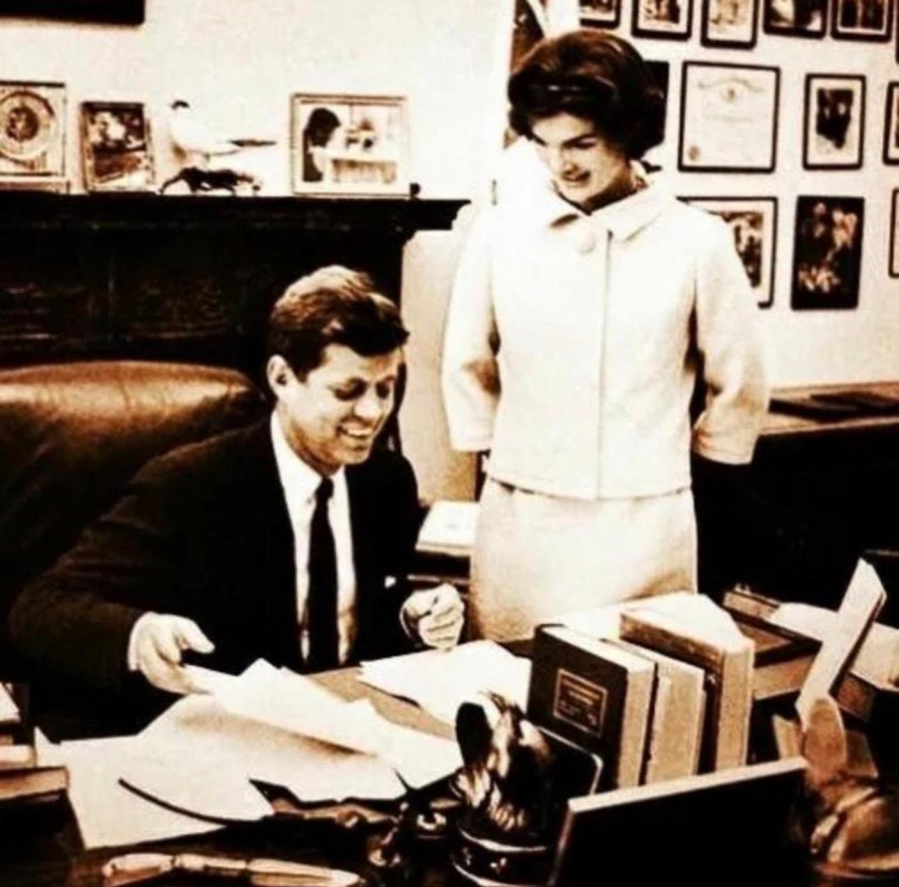 Pair of Bronze Clad American Eagle 'John Kennedy JFK' Bookends For Sale 6