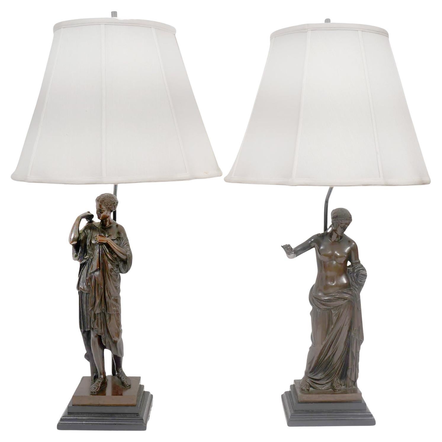 Coppia di lampade classiche figurate in bronzo del XIX secolo di F. Barbedienne Fondeur