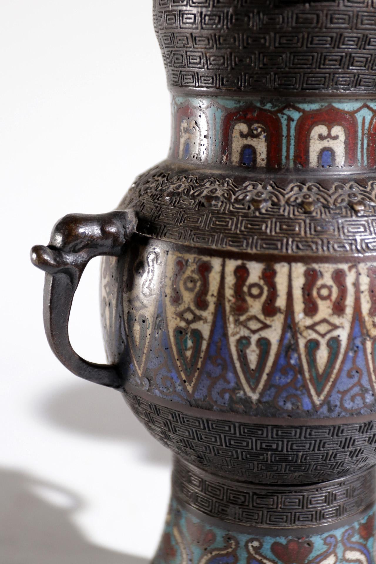 Paar Cloisonné-Vasen aus Bronze Japan Champlevé:: 19. Jahrhundert im Angebot 7