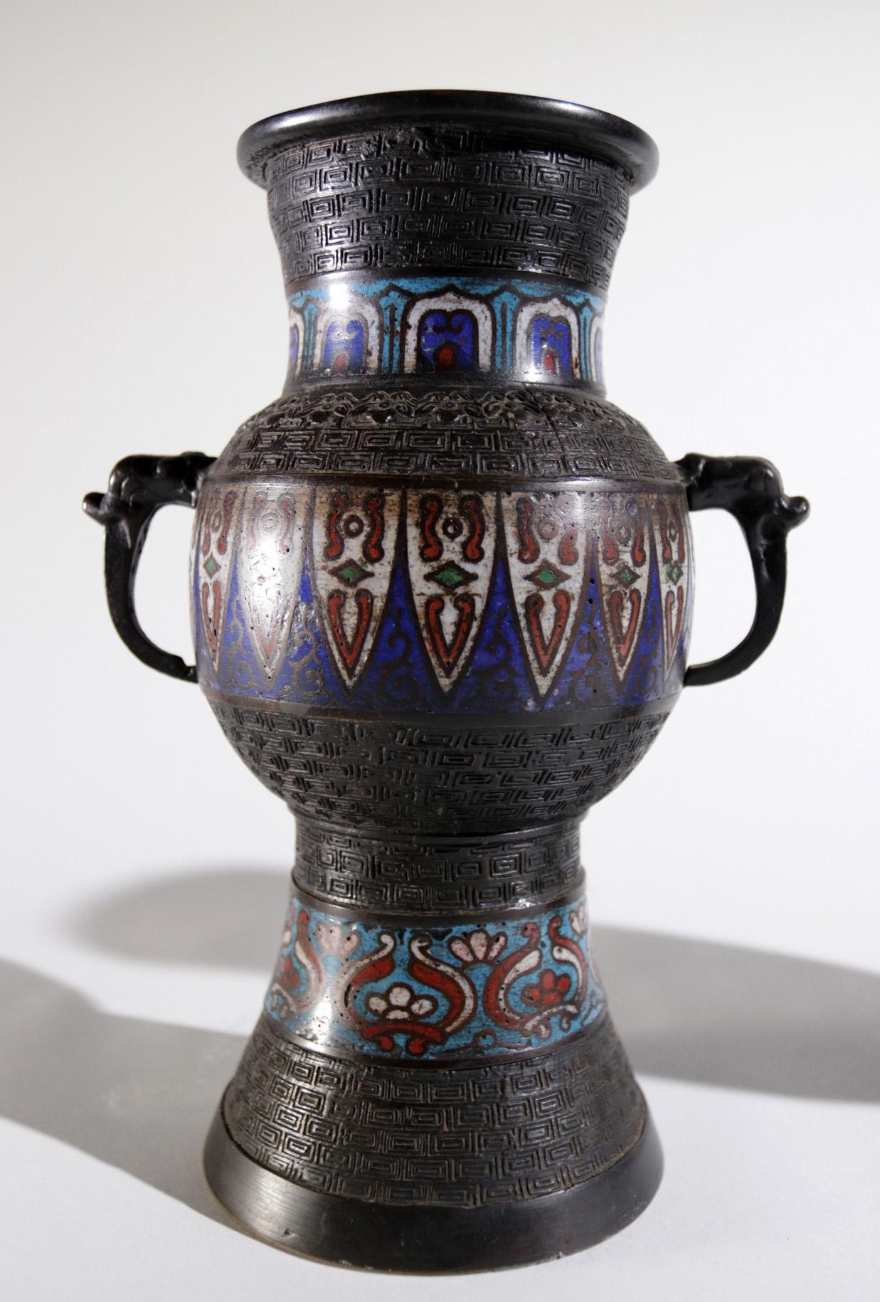 Paar Cloisonné-Vasen aus Bronze Japan Champlevé:: 19. Jahrhundert (Chinoiserie) im Angebot