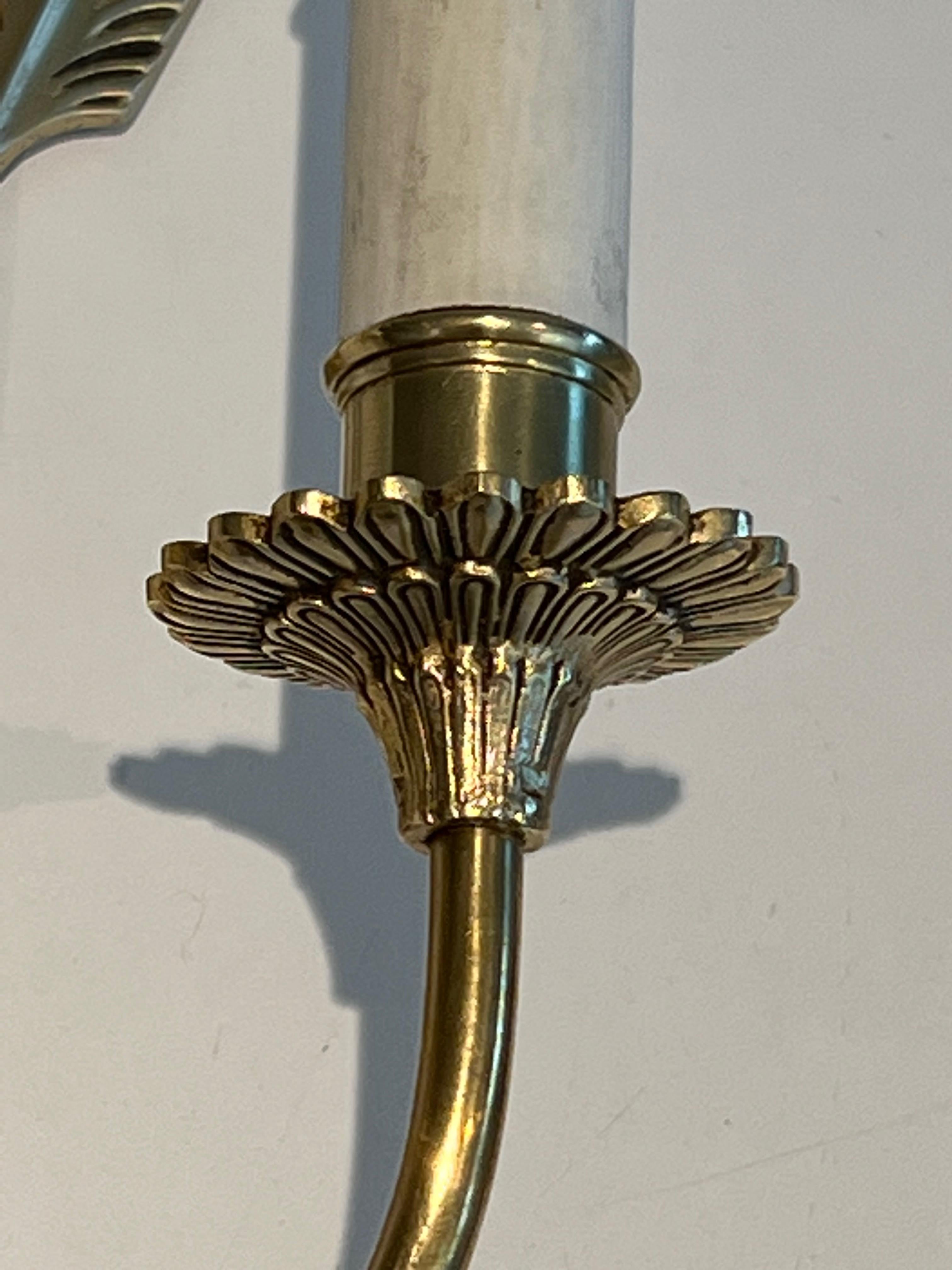 Coppia di lampade da parete in bronzo Cross Arrows in vendita 5