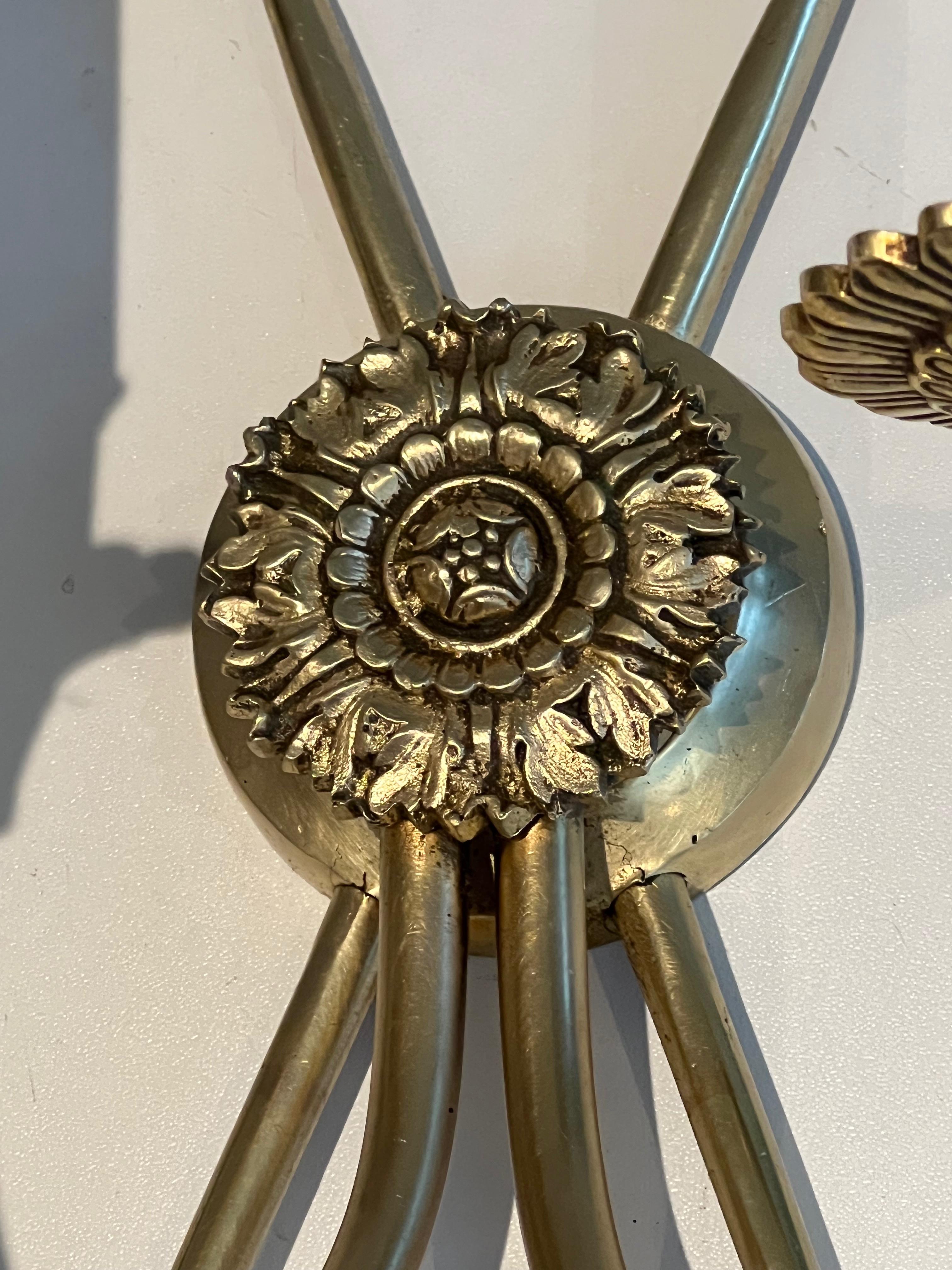 Coppia di lampade da parete in bronzo Cross Arrows in vendita 8