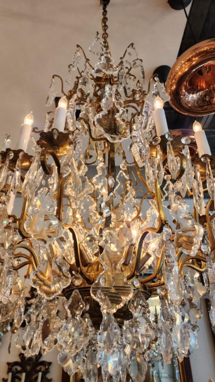 XIX secolo Coppia di lampadari di cristallo in bronzo in vendita