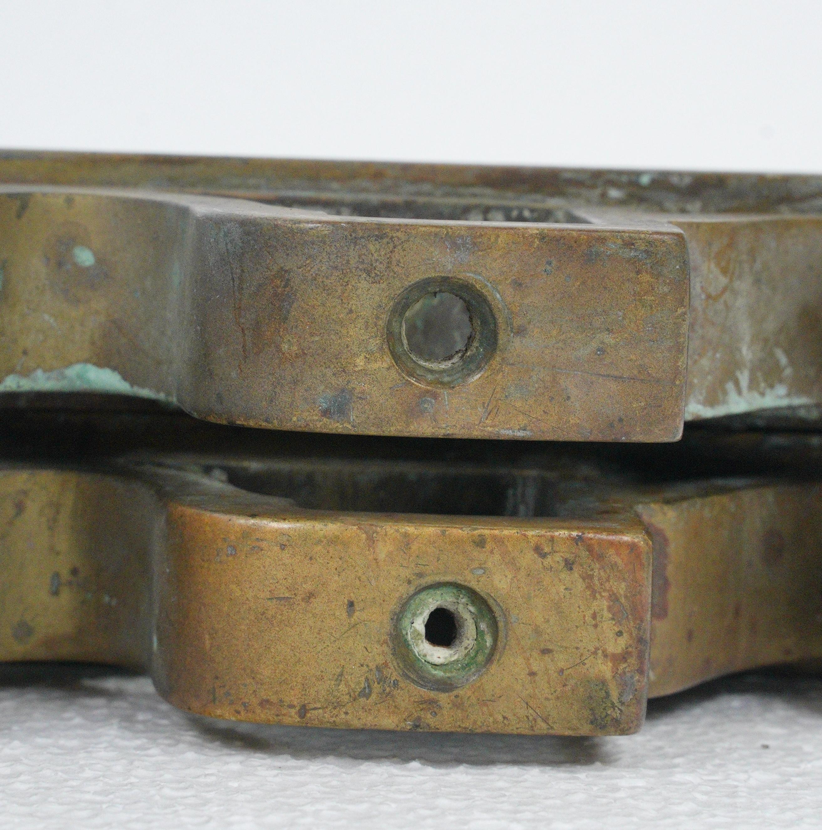 Pair of Bronze Curled Shelf Brackets with Swirls For Sale 4