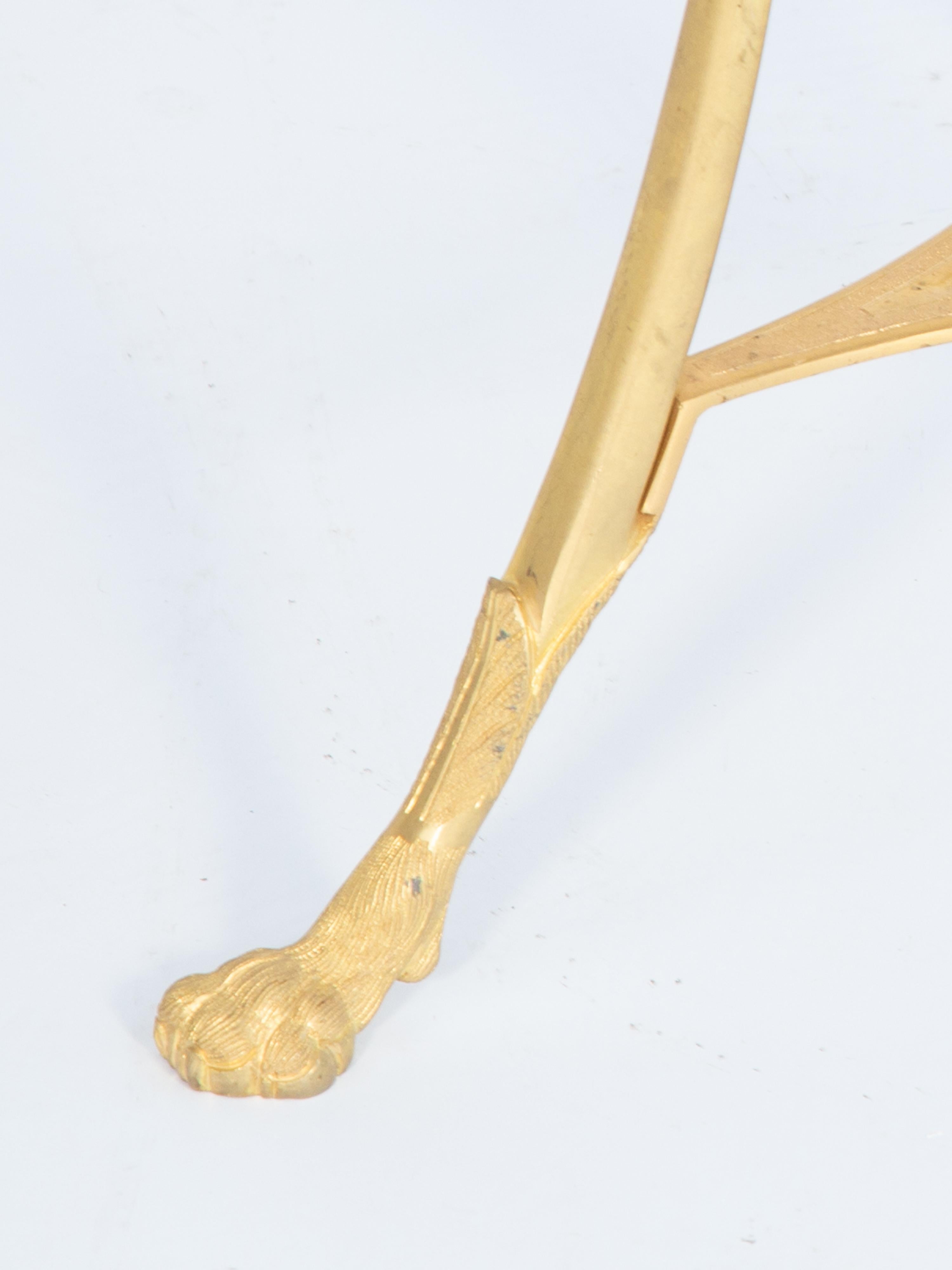 Coppia di gueridoni Dore in bronzo con piani rotondi in marmo e piedi a zampa pelosa in vendita 1