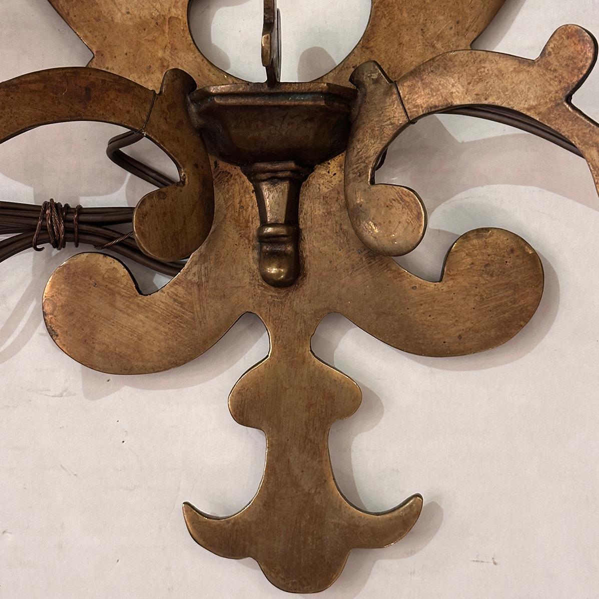 Coppia di lampade olandesi in bronzo in vendita 7