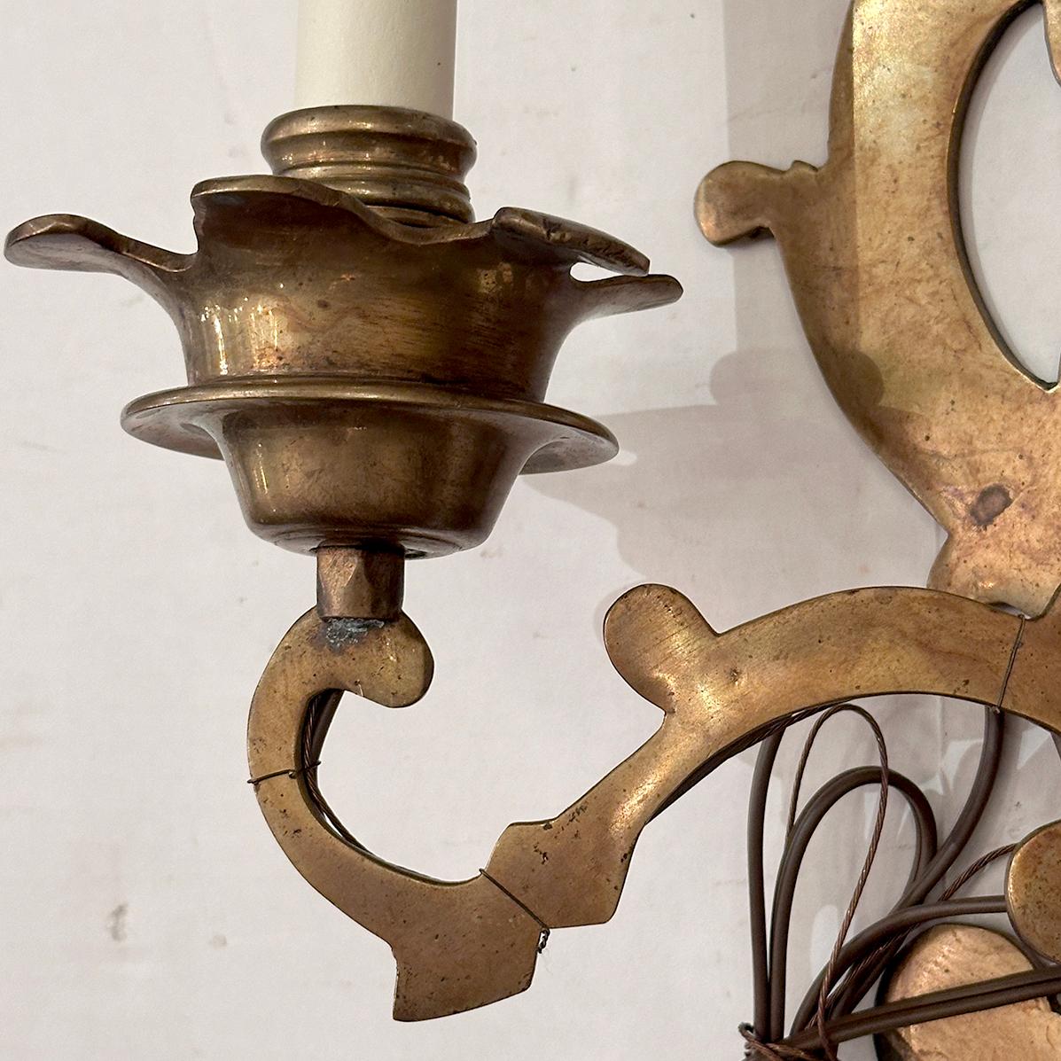 Coppia di lampade olandesi in bronzo In condizioni buone in vendita a New York, NY