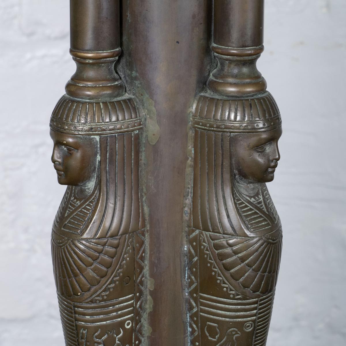 Pair of bronze Egyptian figurehead table lamps For Sale 2