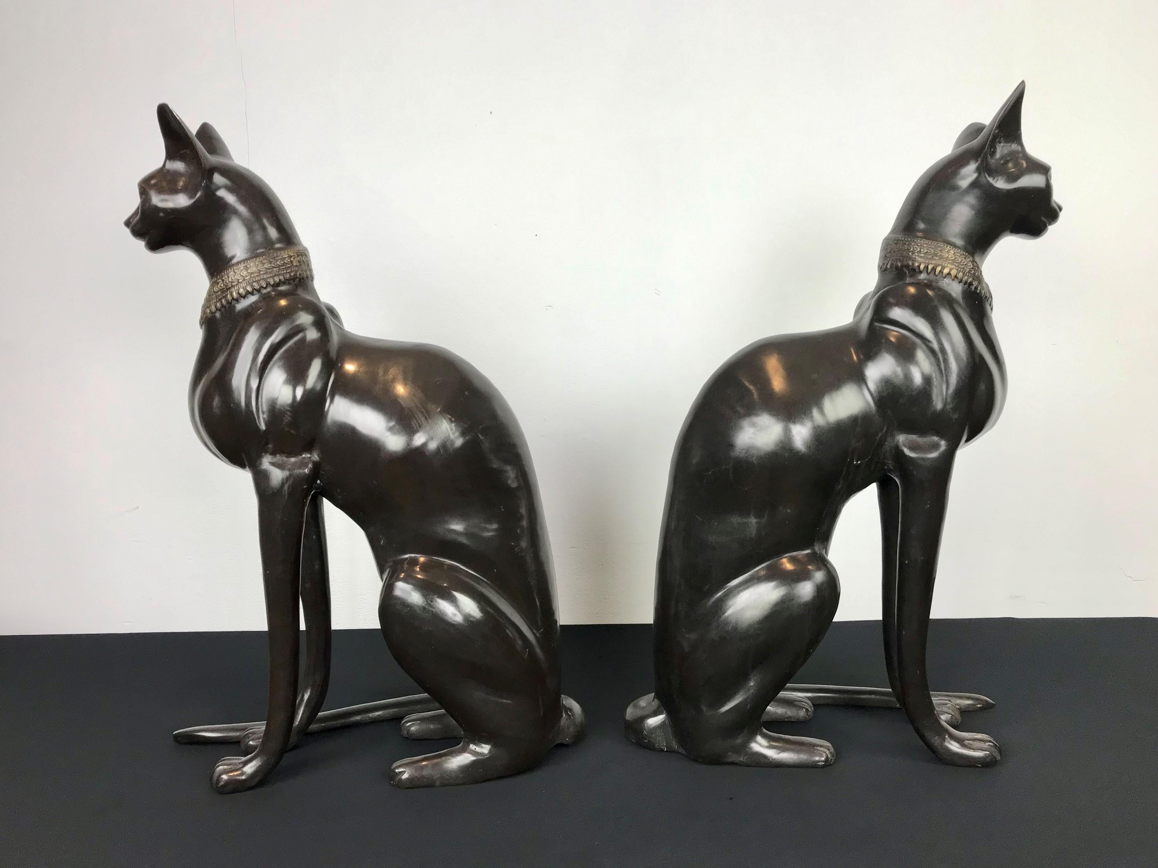 Pair of Bronze Egyptian Sphynx Cats, Art Deco Style In Good Condition In Retie, BE