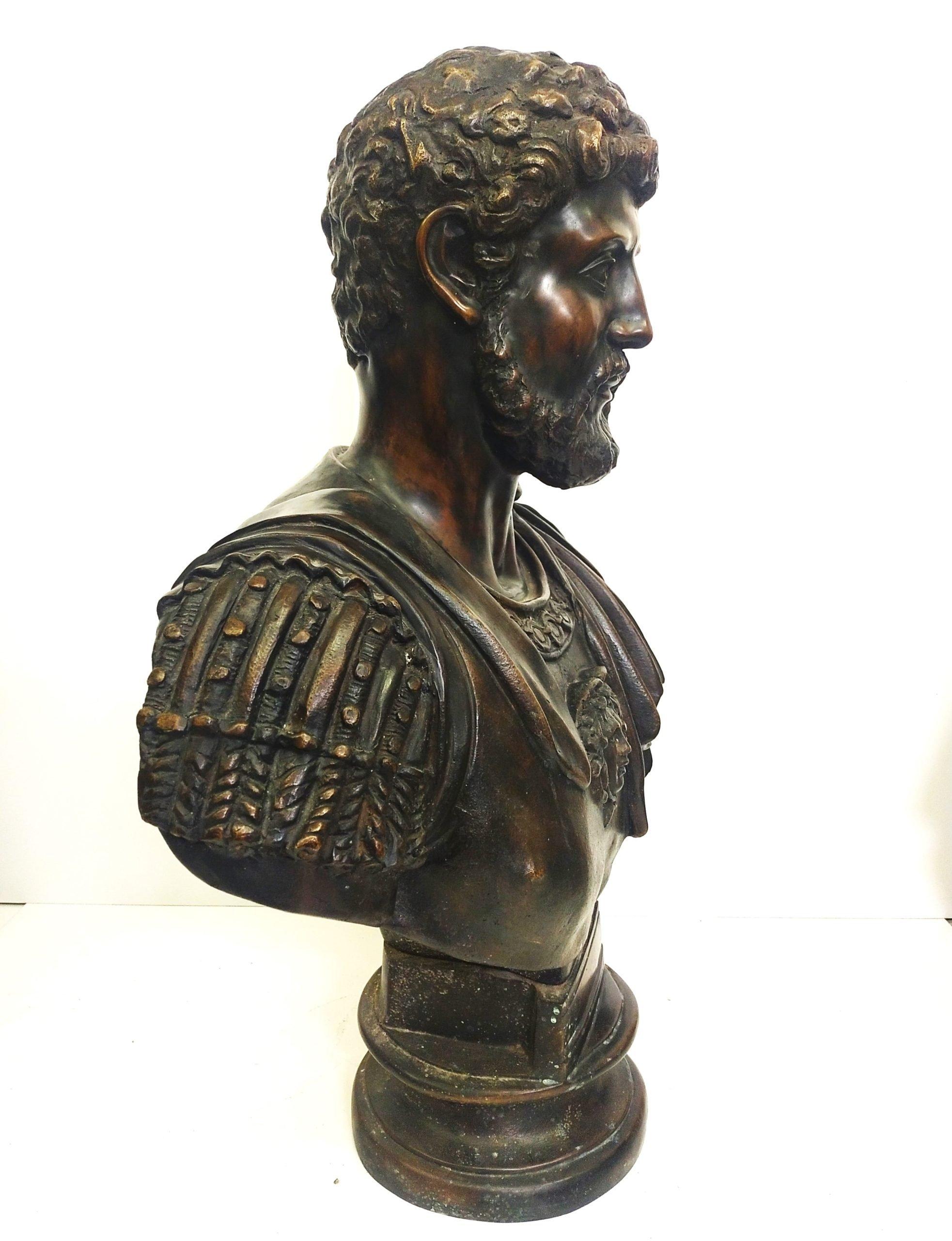 Pair of bronze emperor busts In Good Condition For Sale In Rome, IT