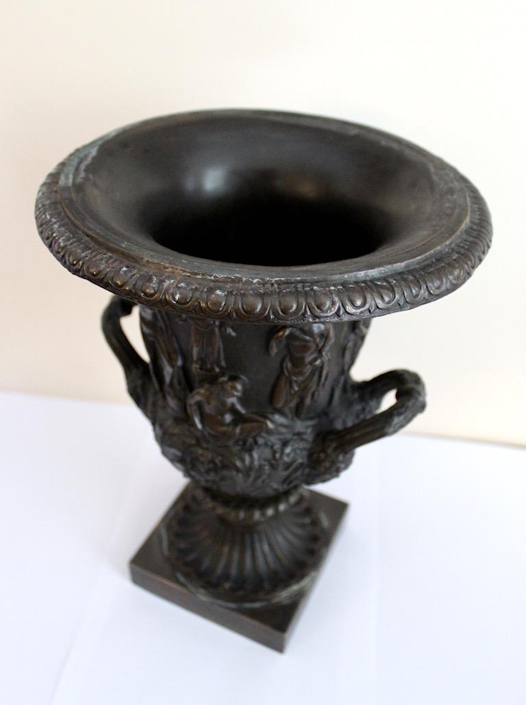 19th Century Pair of Bronze Empire Style Classical Urns, circa 1820 For Sale