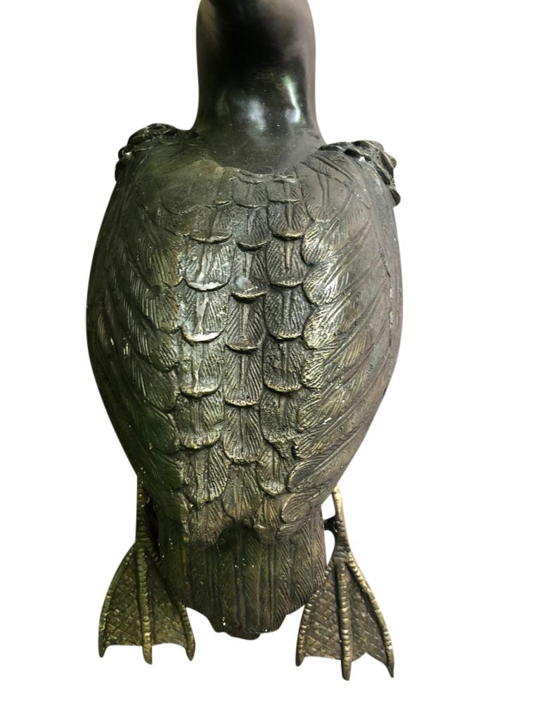 Pair of Bronze English Swans, Garden Royal Water Statues, 20th Century For Sale 9