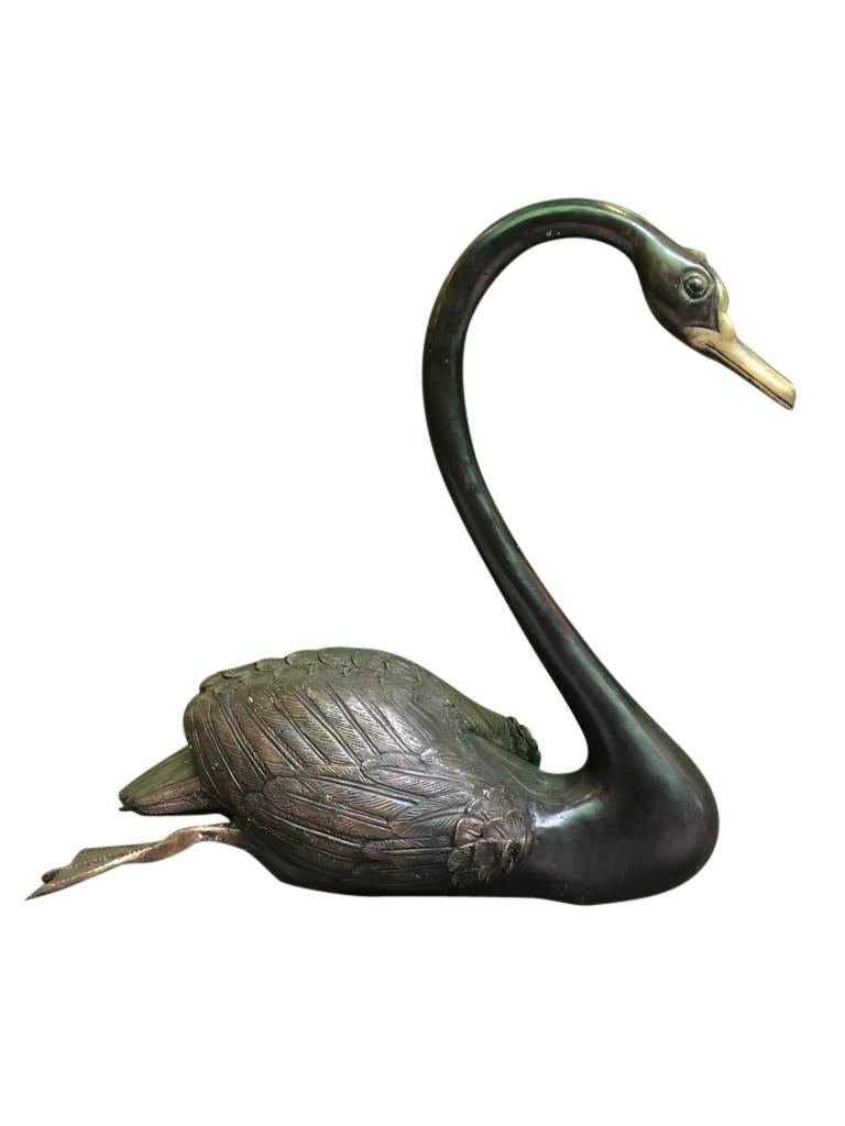 European Pair of Bronze English Swans, Garden Royal Water Statues, 20th Century For Sale