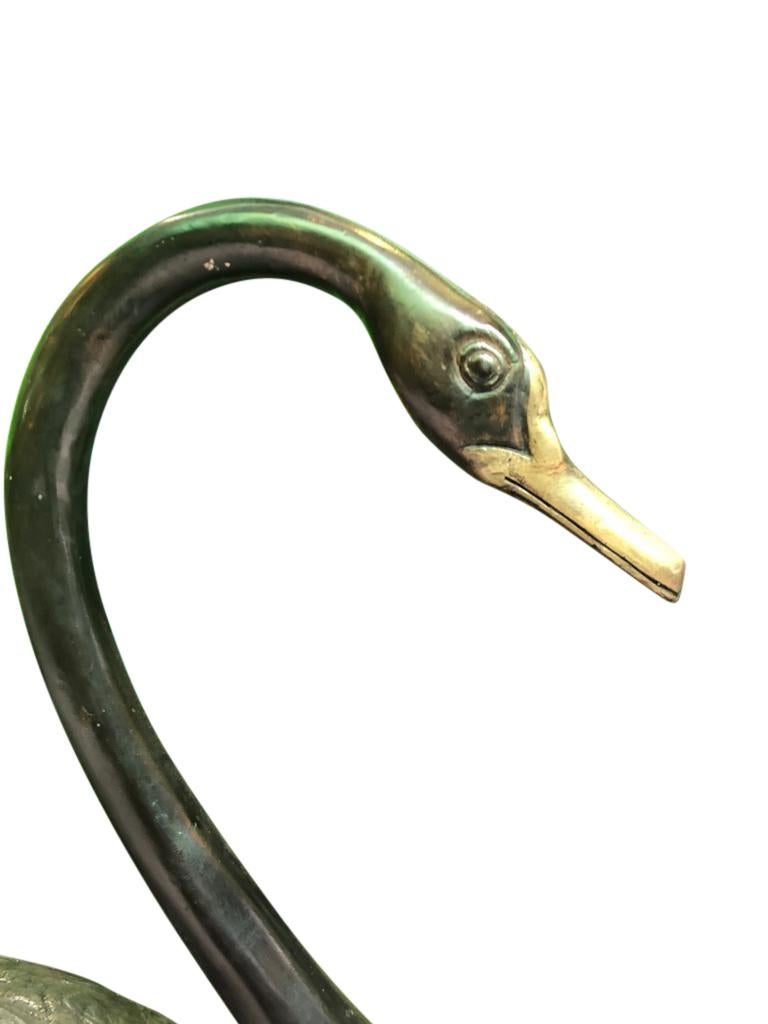 Pair of Bronze English Swans, Garden Royal Water Statues, 20th Century For Sale 1