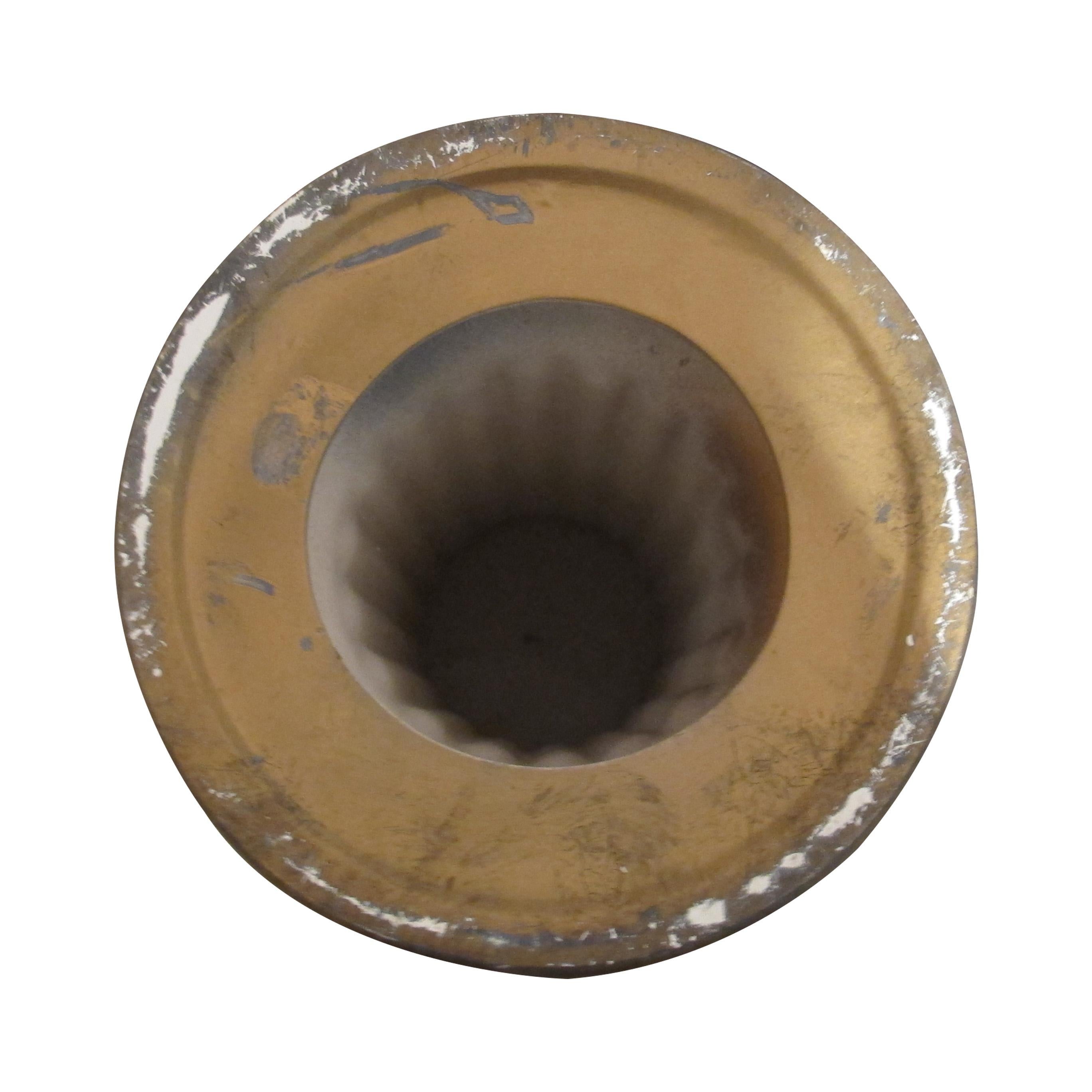 Metà XX secolo Coppia di colonne scanalate in ceramica con finitura in bronzo - piedistalli decorativi, inglese in vendita