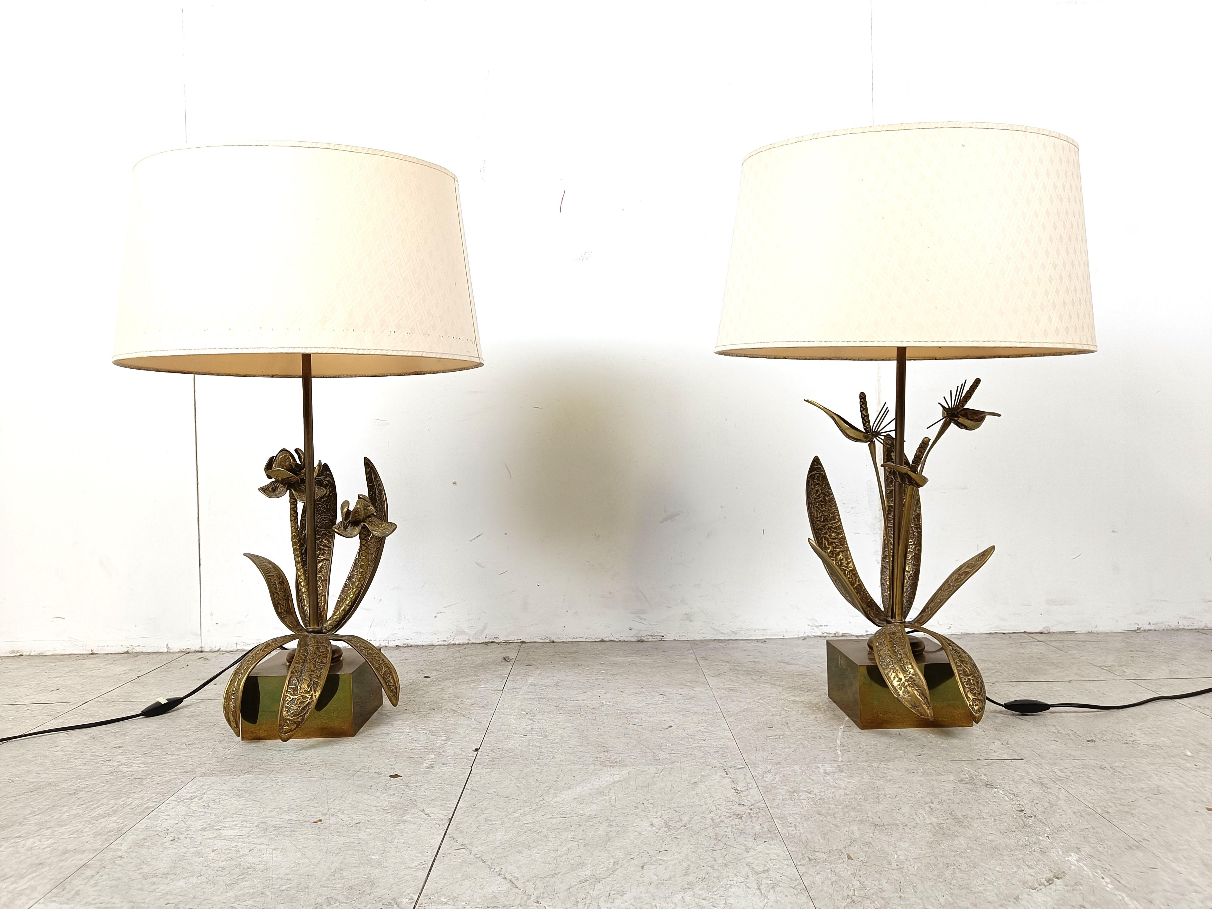 French Pair of Bronze flower table lamps, 1970s For Sale