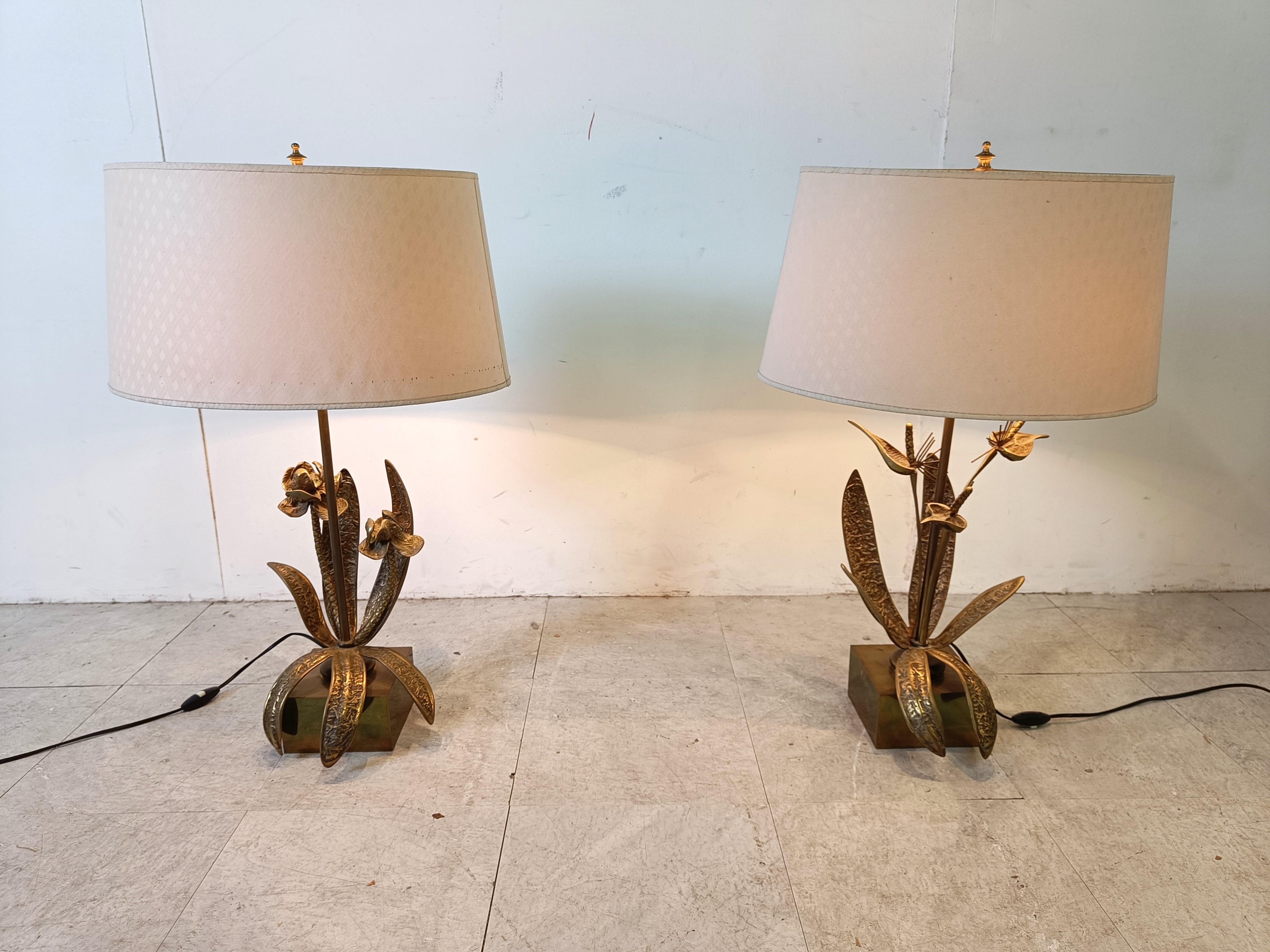 Brass Pair of Bronze flower table lamps, 1970s For Sale