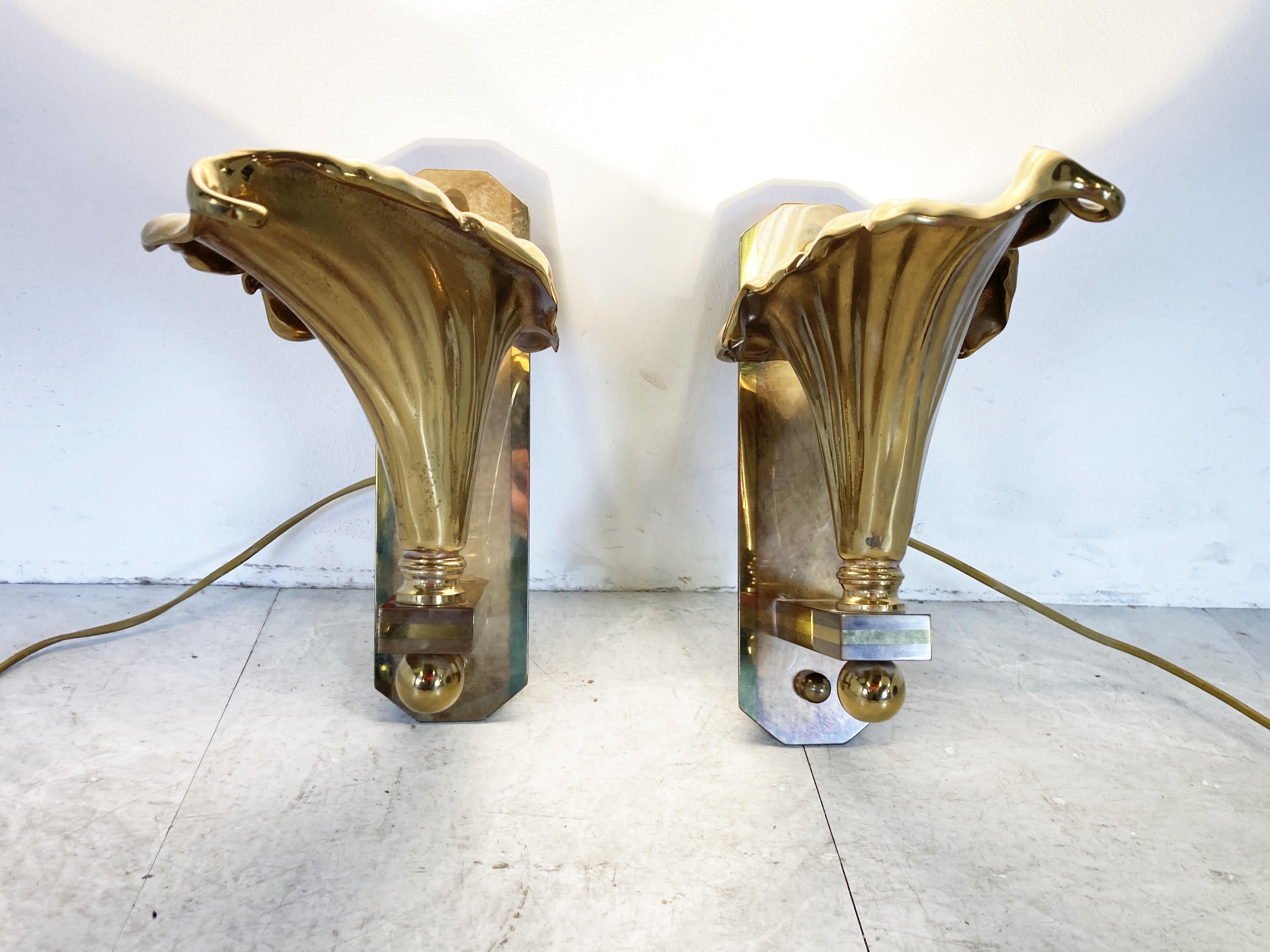 Pair of Bronze Flower Wall Lamps, 1970s For Sale 2