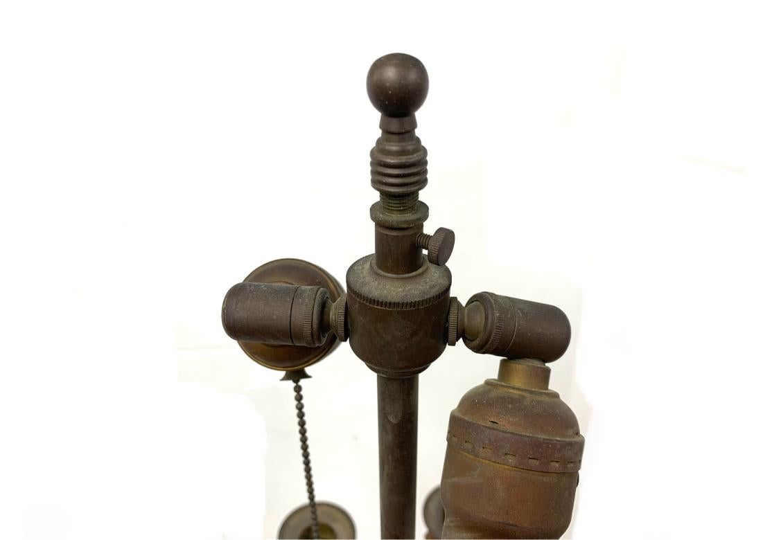 Metallo Coppia di lampade a candelabro in bronzo in stile impero francese/ Restauro in vendita