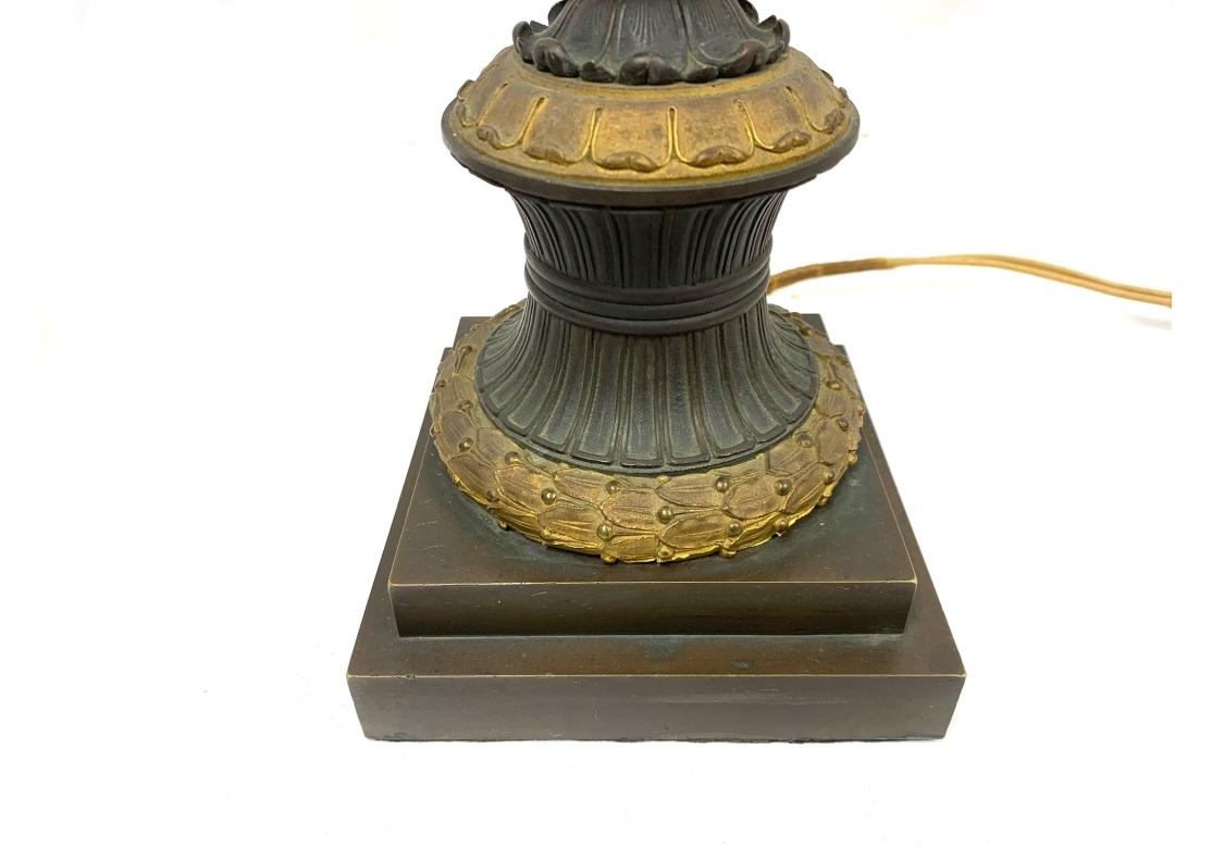 Coppia di lampade a candelabro in bronzo in stile impero francese/ Restauro in vendita 2
