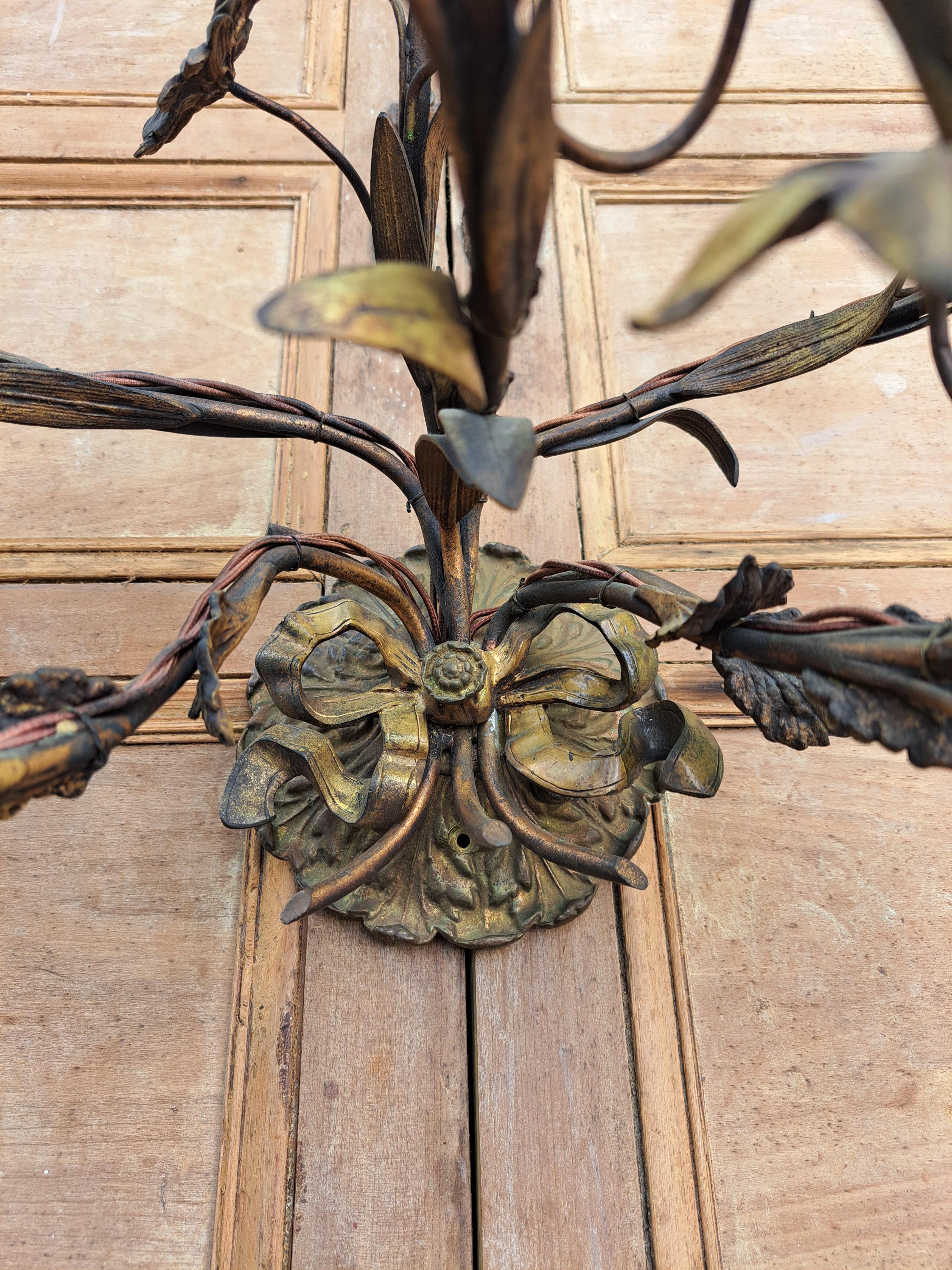 Coppia di sconsigliere floreali francesi in bronzo del 1900 ca. In condizioni buone in vendita a Newtown, CT