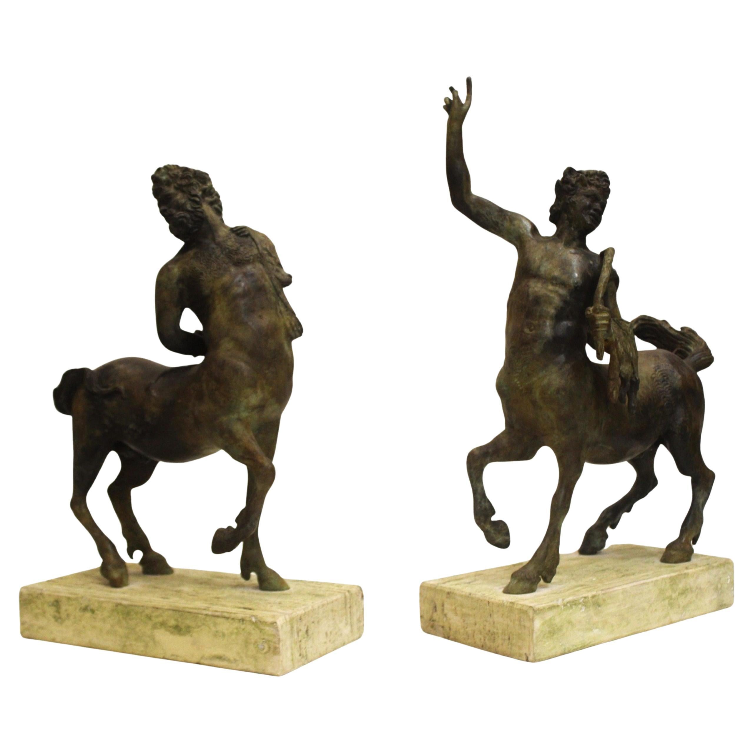 Coppia di Furietti in bronzo in vendita