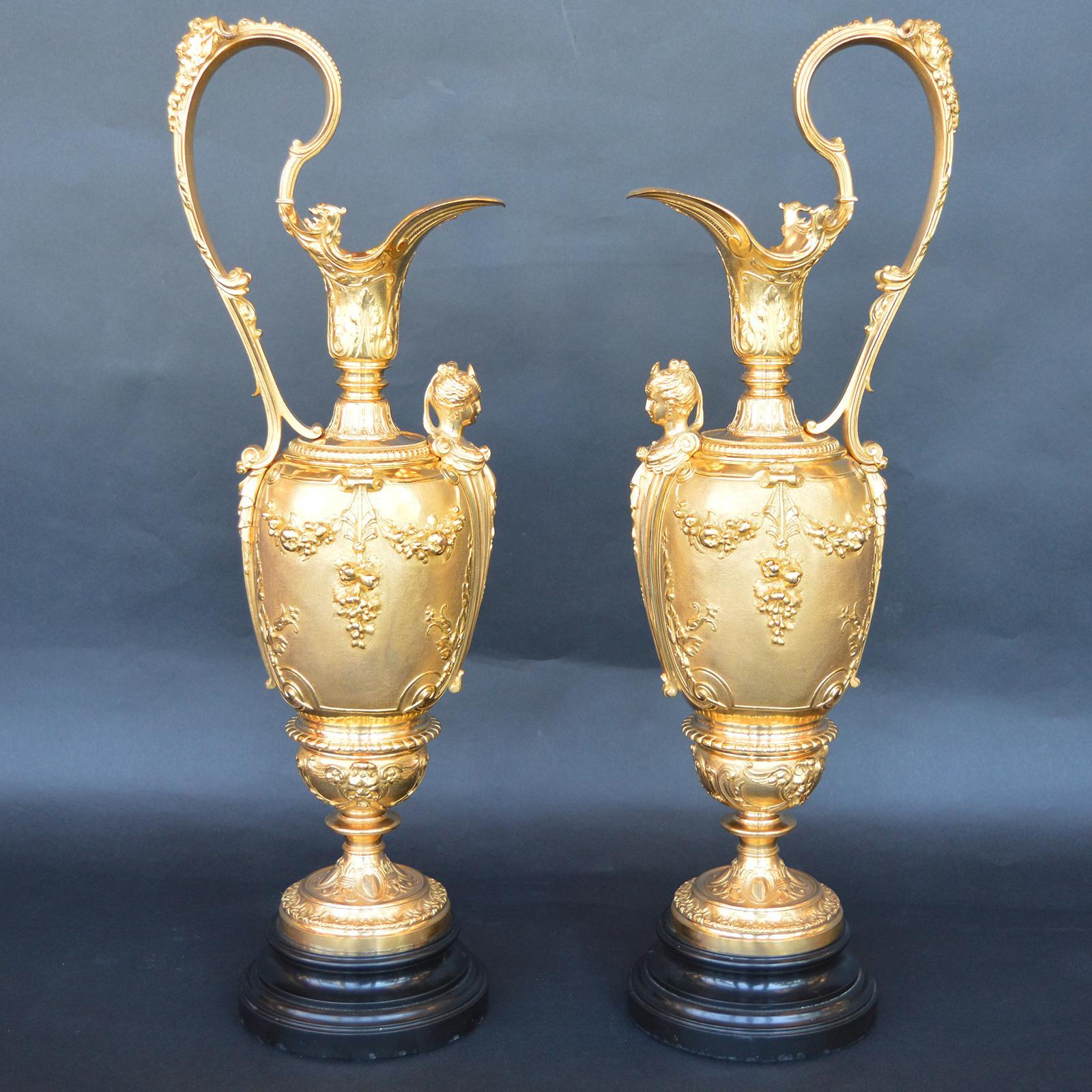 Pair of Bronze Gilt 19 Century French Jars with Marble Vase, 1890s For Sale 3