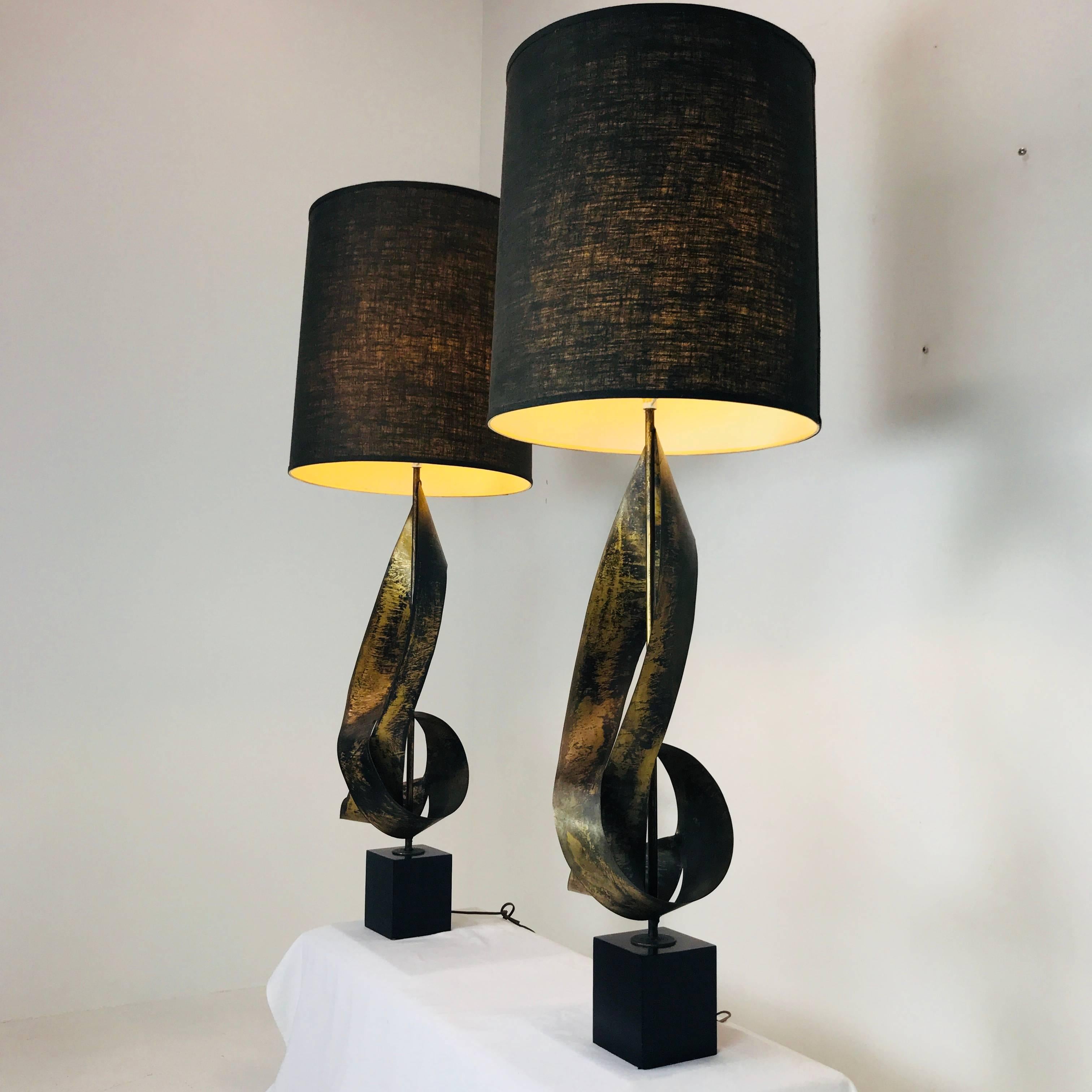 Pair of Bronze Sculptural Laurel Lamps 1