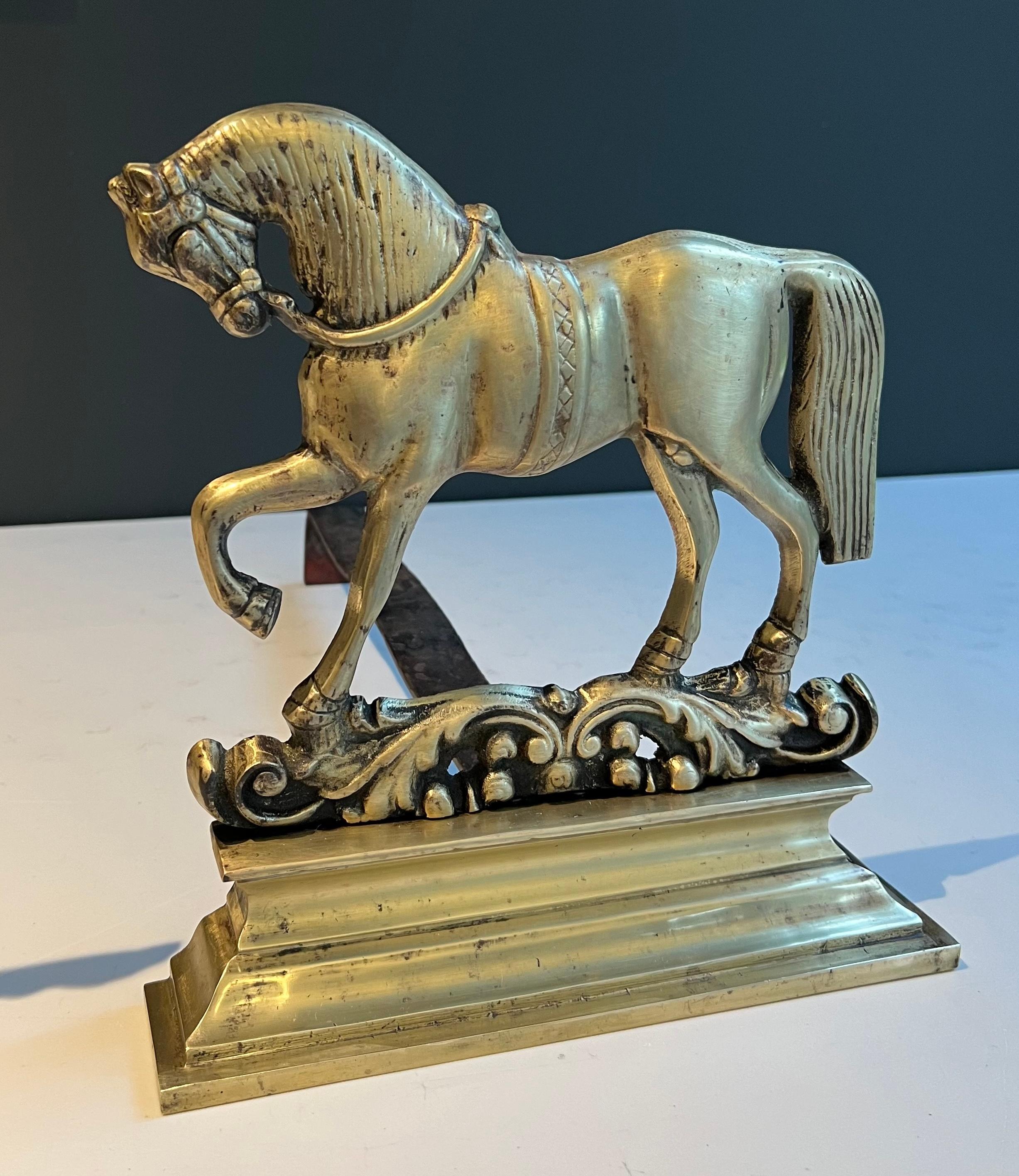 Coppia di androni in bronzo a forma di cavallo. Lavoro francese. in vendita 1