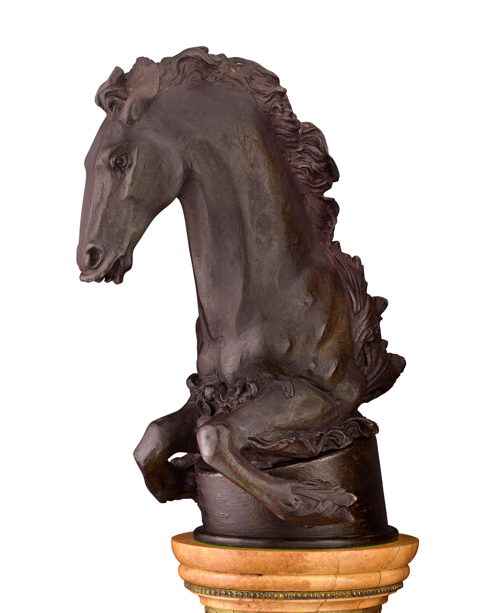 Baroque Paire de chevaux en bronze attribuée à Jean-Baptiste Tuby