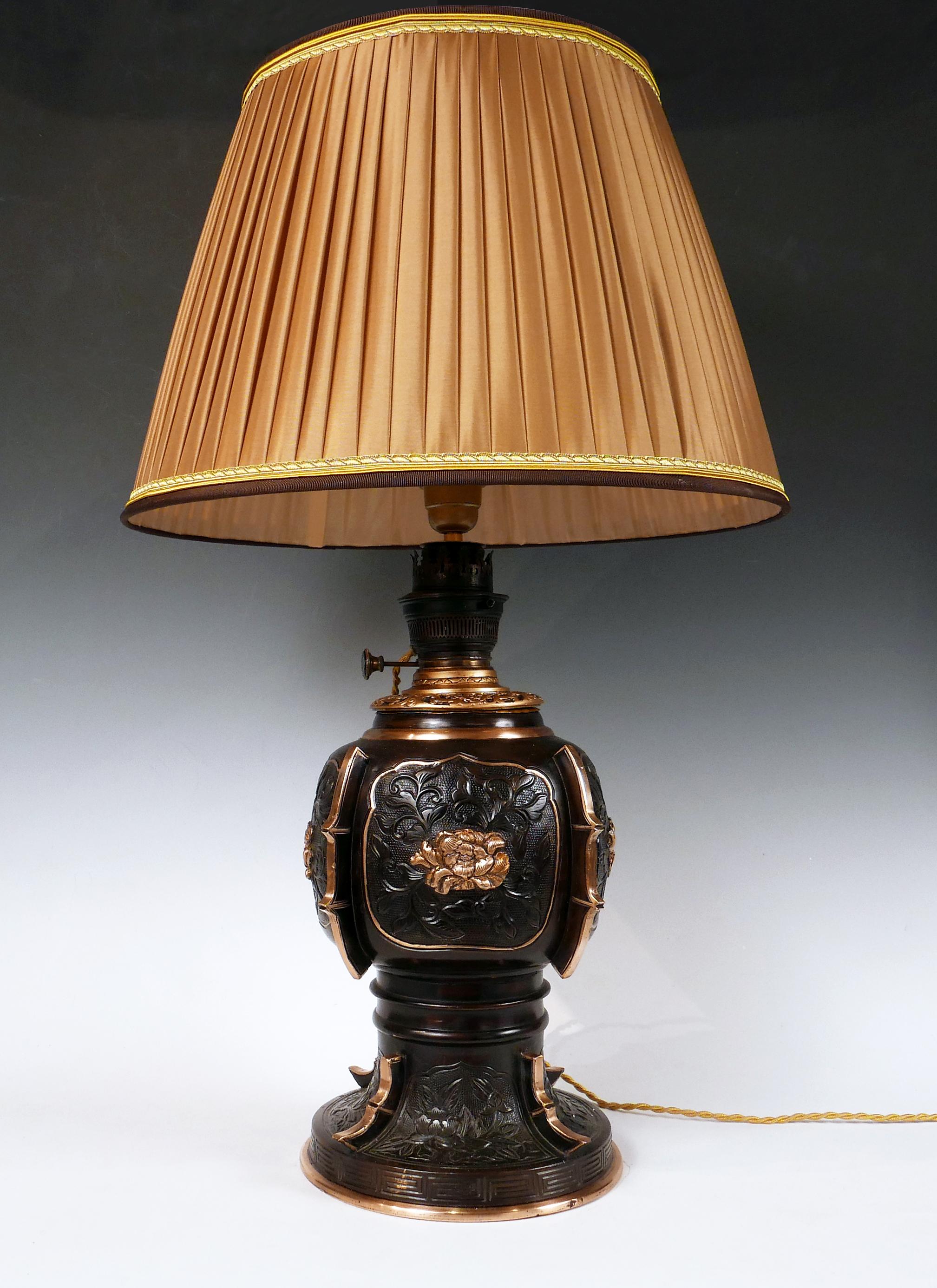 Chinese Pair of Bronze Lamps, China, Circa 1890 For Sale