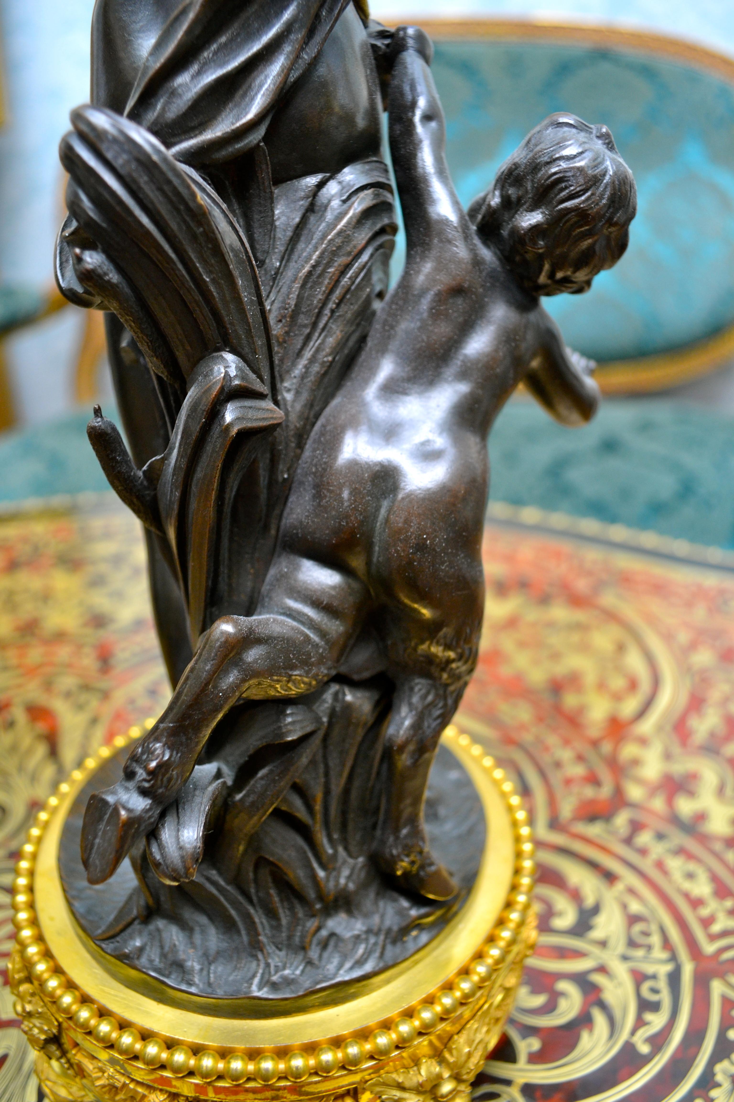 Coppia di candelabri figurativi in bronzo in stile Luigi XVI dopo Clodion in vendita 7