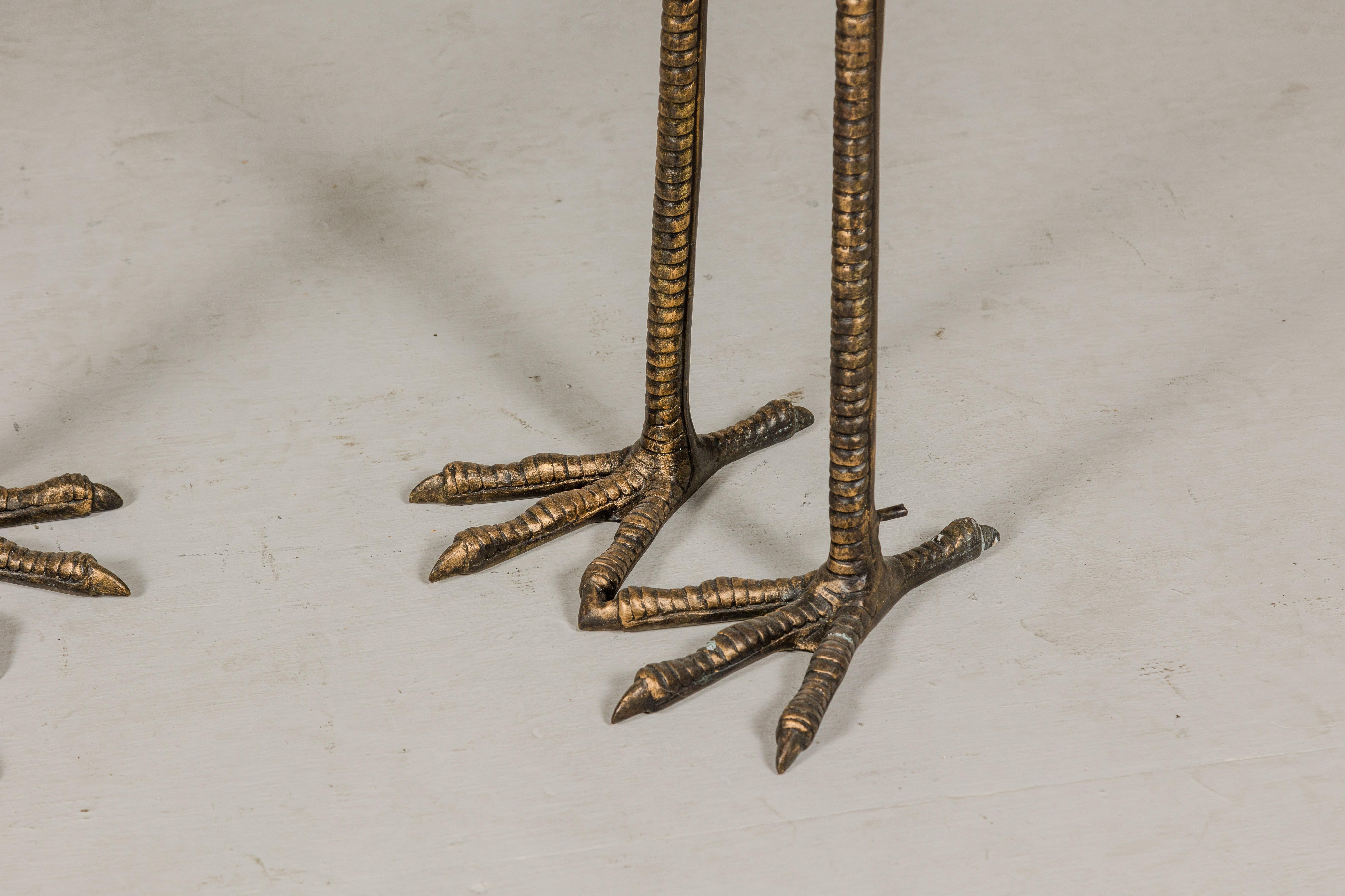 Paire de Cranes en bronze de Mandchourie à crête rouge en patine dorée, tubées comme des fontaines en vente 4