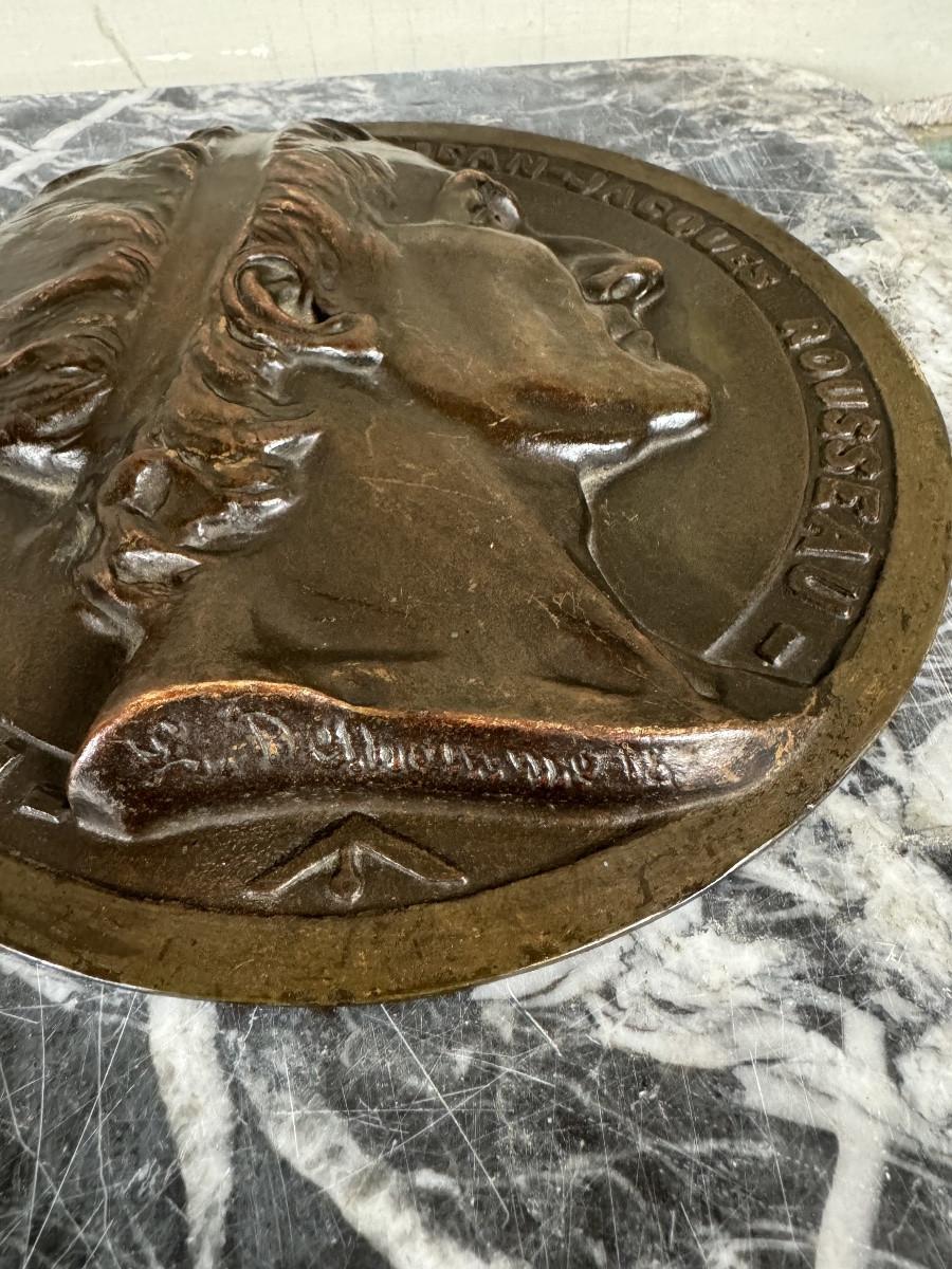 Coppia di medaglioni in bronzo, Rouget De Lille e J. j Rousseau in vendita 4